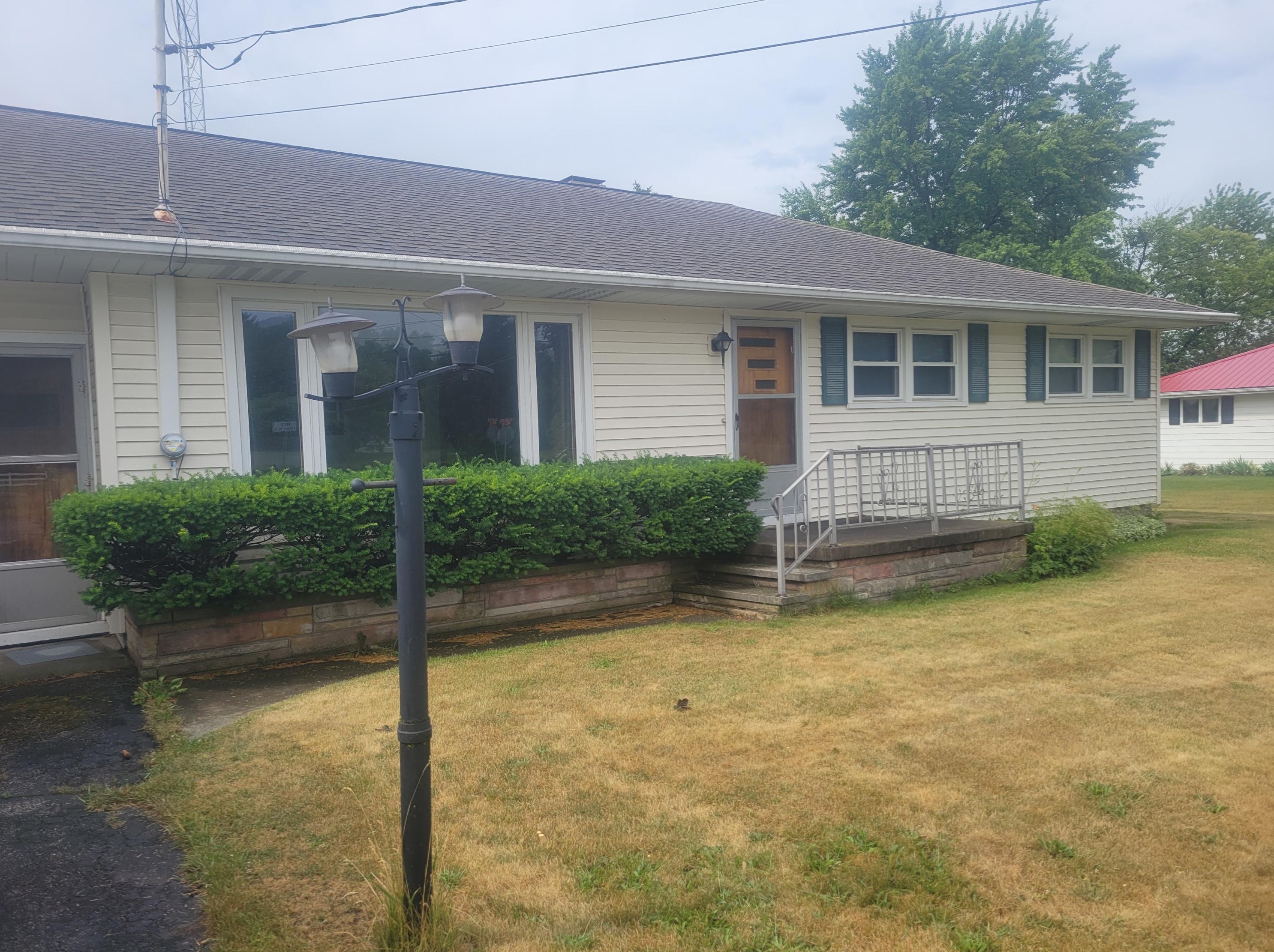 315 W Elm St, Reading, MI 49274