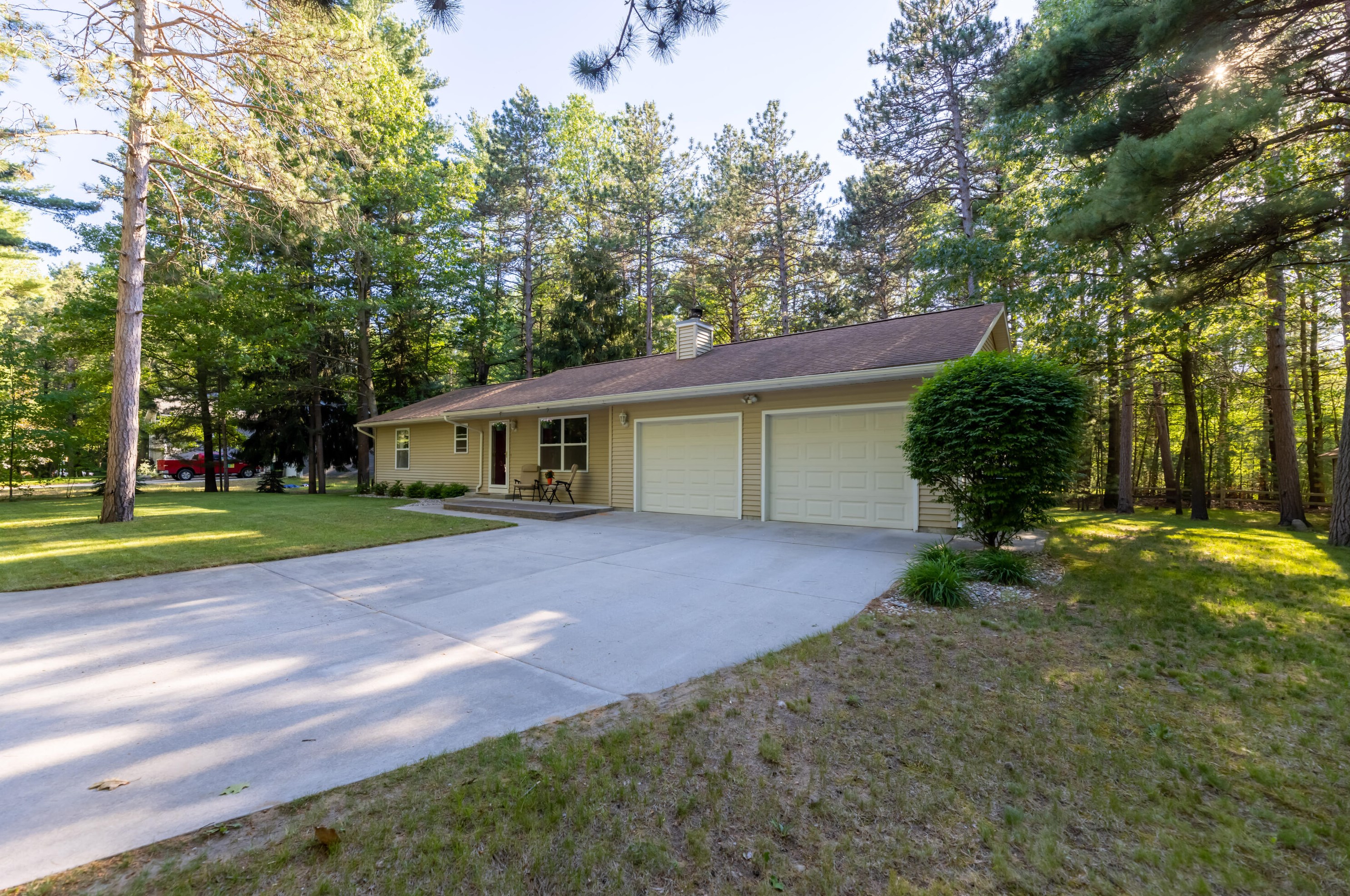 3981 Staple Rd, Meskegon, MI 49445-8503