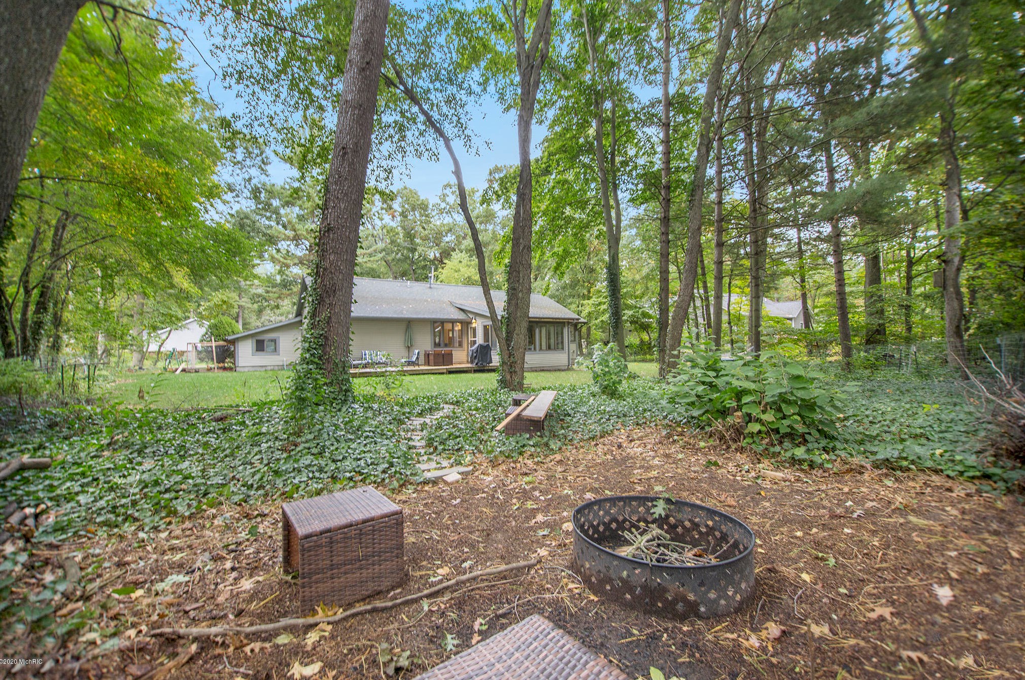 15304 Central Ave, Spring Lake MI  49456-9551 exterior