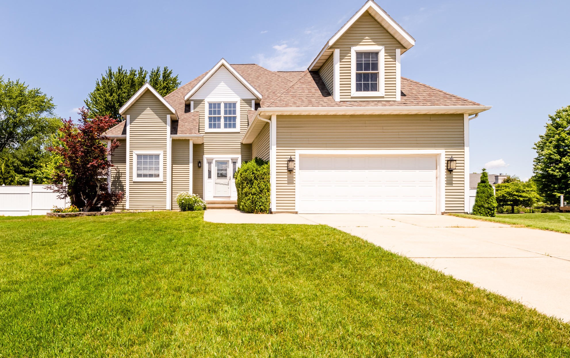 2163 Mccormick Trl, Stevensville, MI 49127-8631