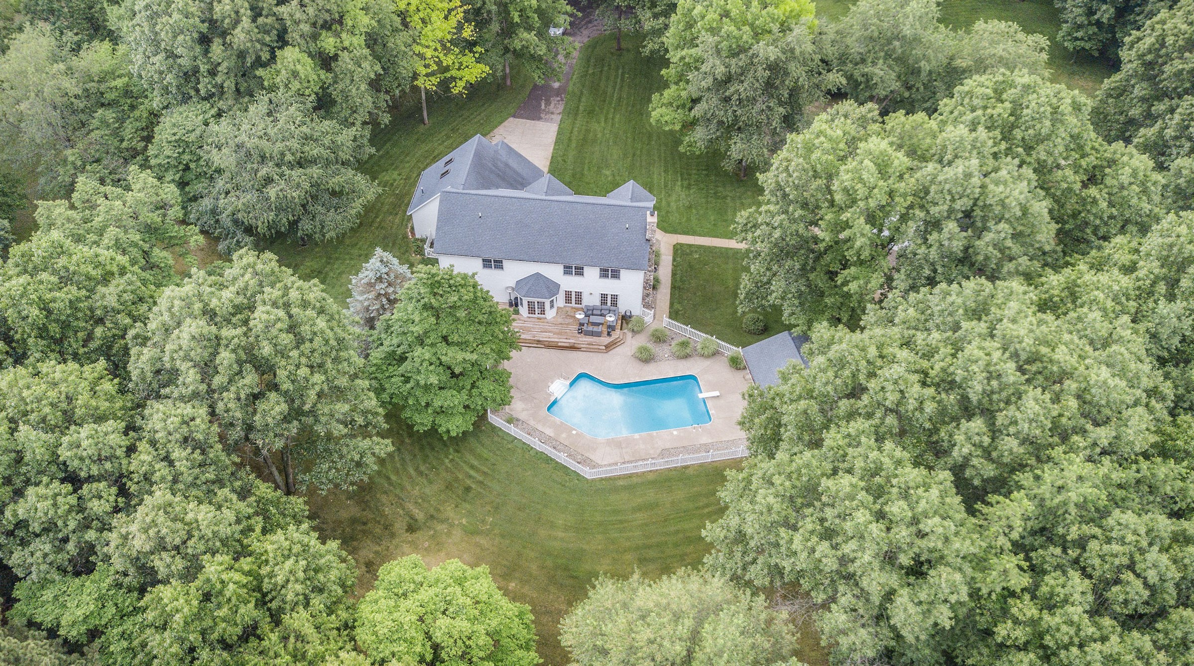 1085 Sargent Ave, Ada MI 49301-9168 exterior