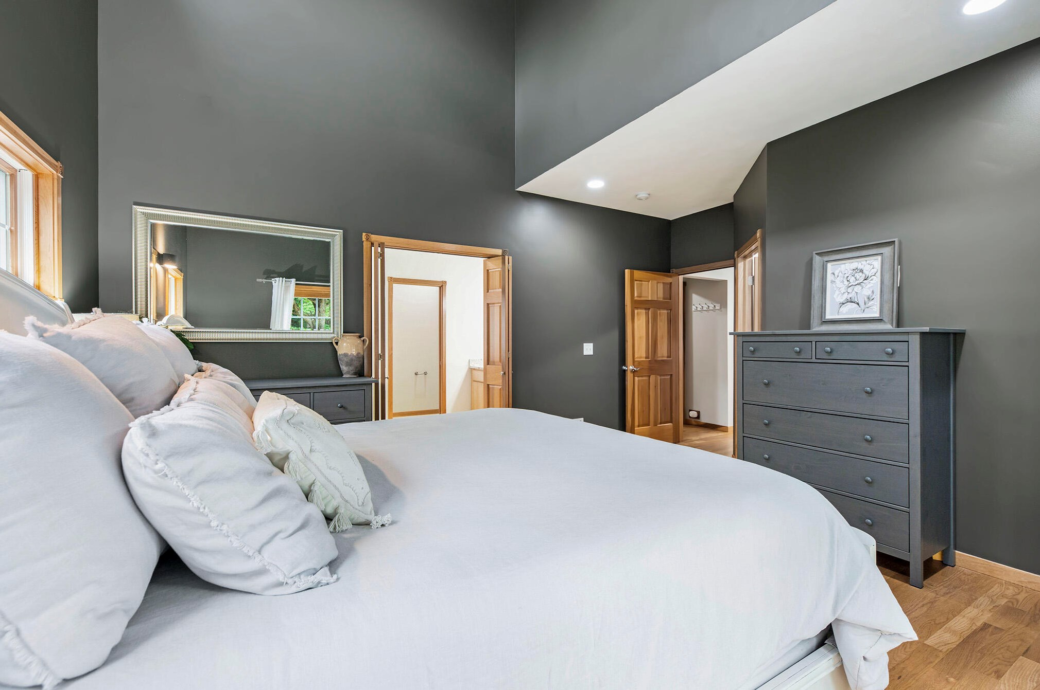 1085 Sargent Ave, Ada MI 49301-9168 exterior