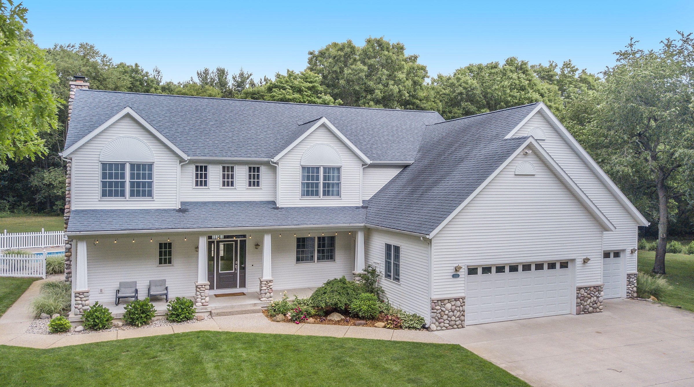 1085 Sargent Ave, Ada, MI 49301-9168