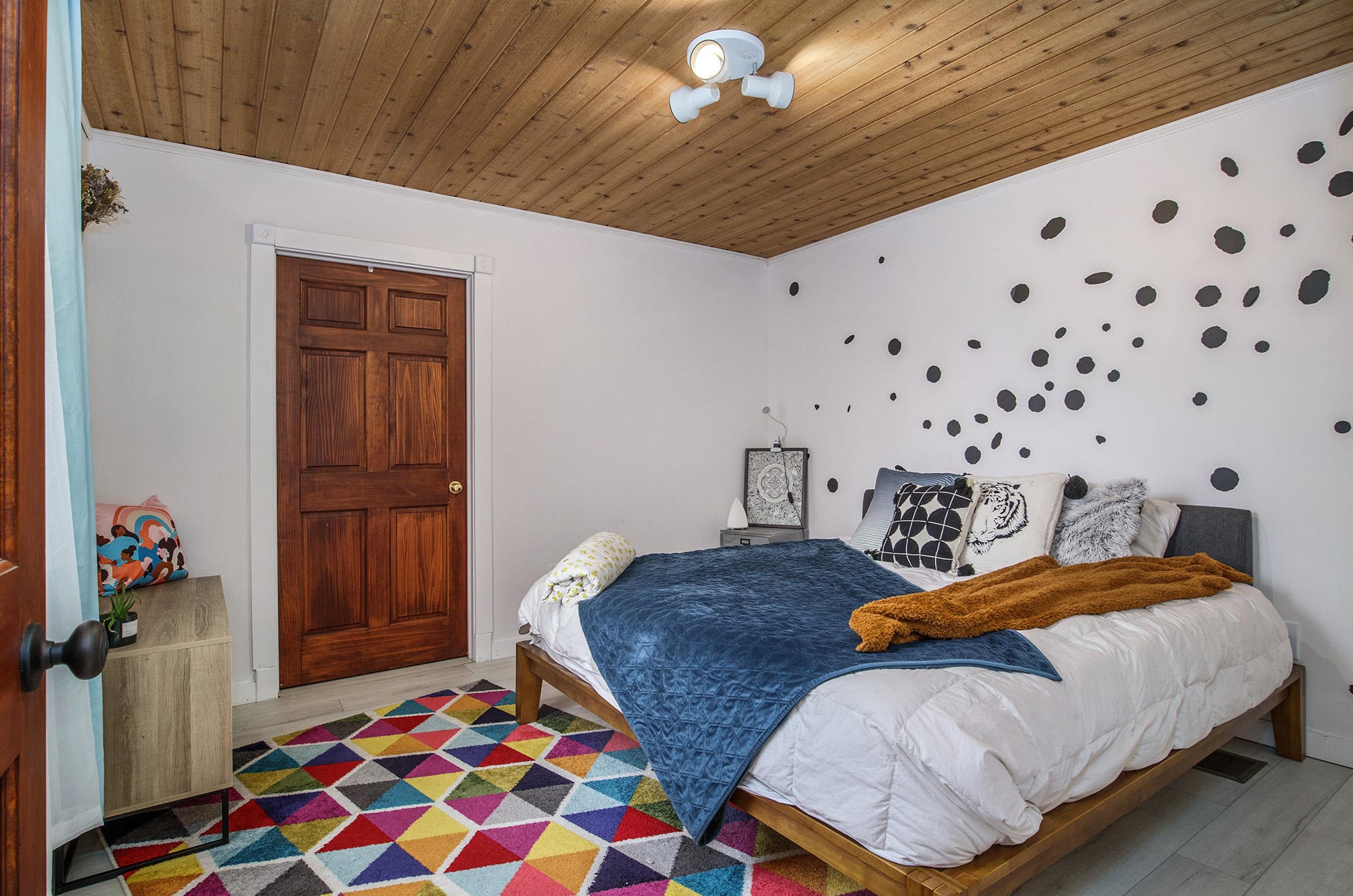 15837 Pine St, Spring Lake MI  49456-1827 exterior