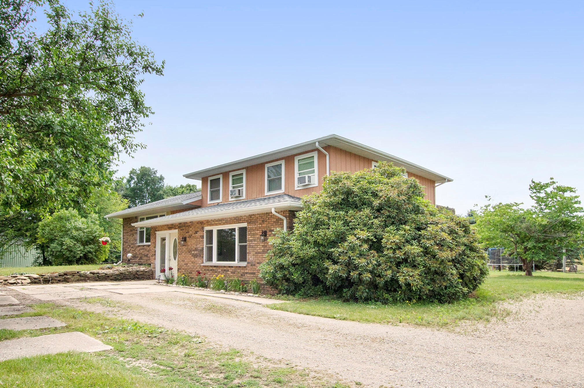 37606 Paw Paw Rd, Paw Paw, MI 49079