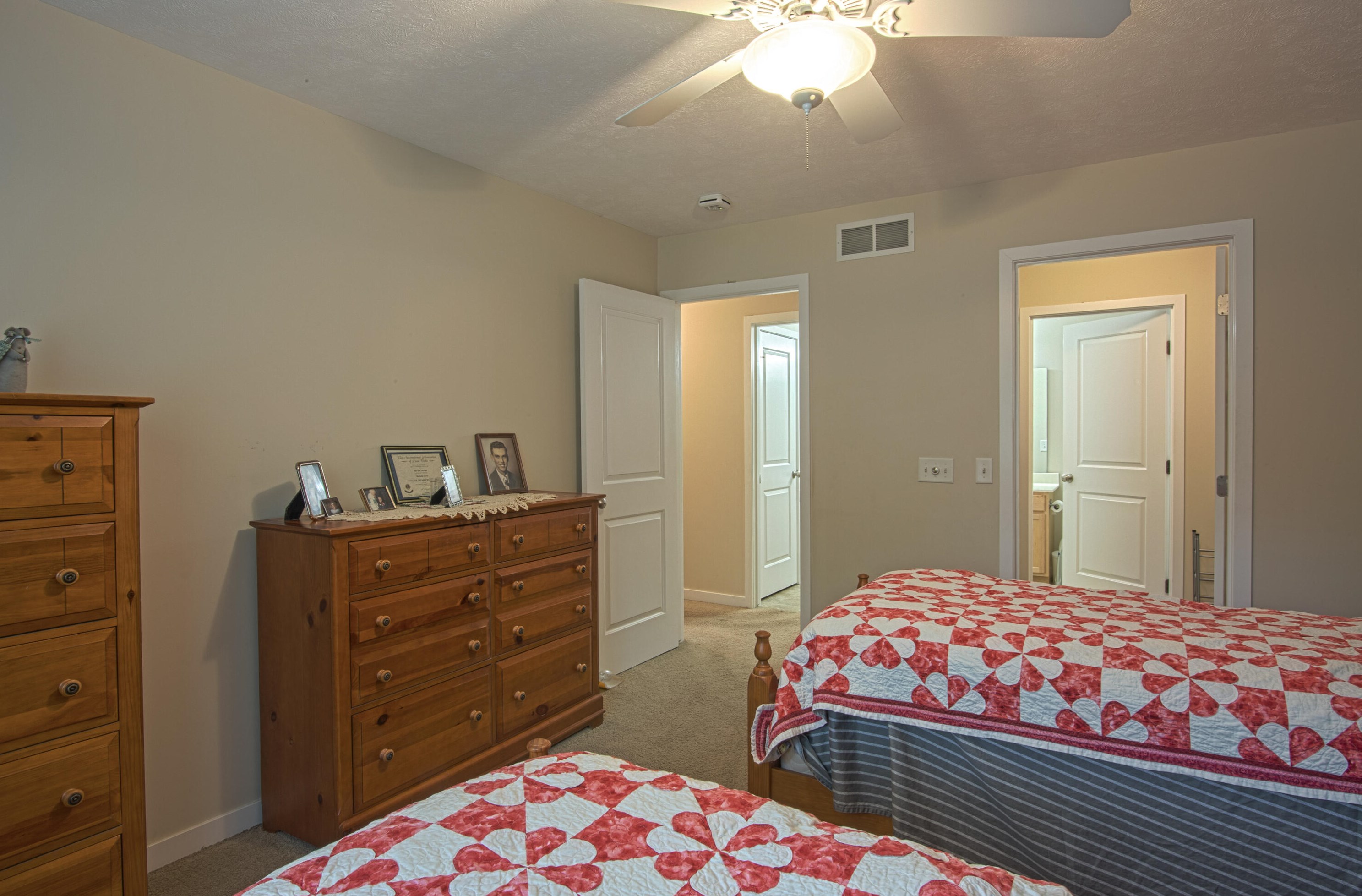 2806 Sandy Pines Dr, Dorr MI 49323-9124 exterior