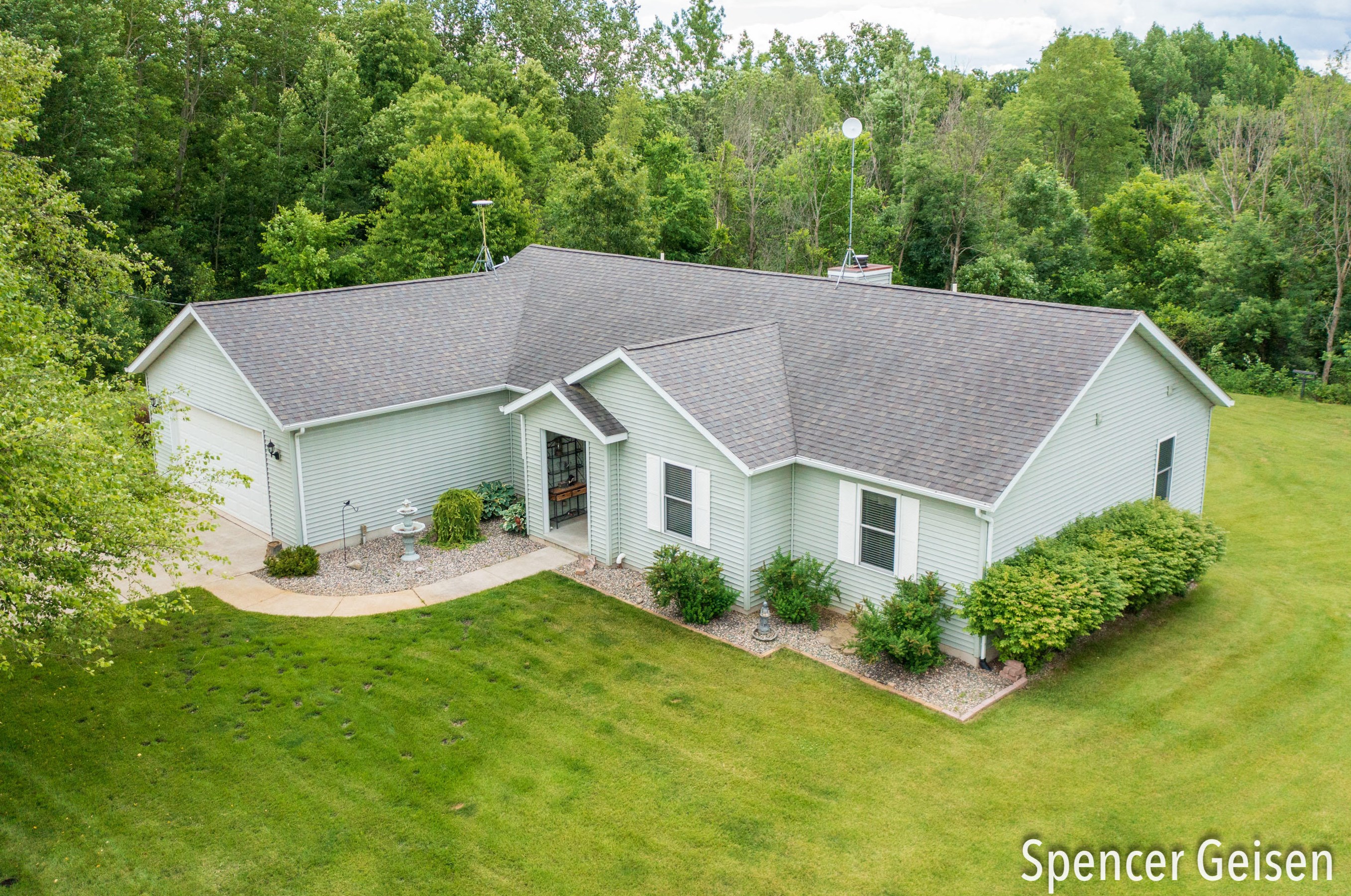 6411 Montcalm Ave, Belding, MI 48809