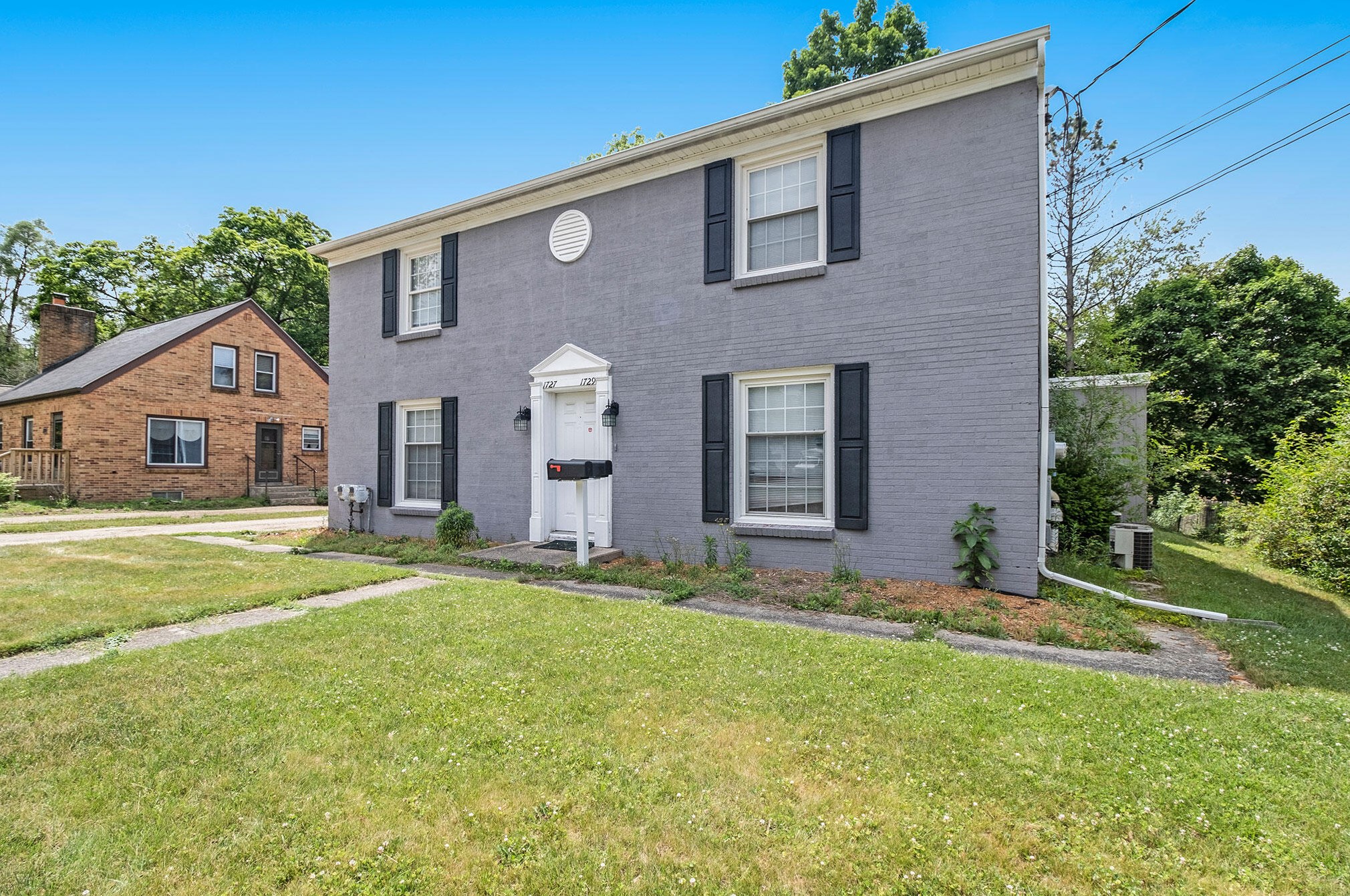 1727 Sunnyside Dr, Kalamazoo, MI 49048-1330