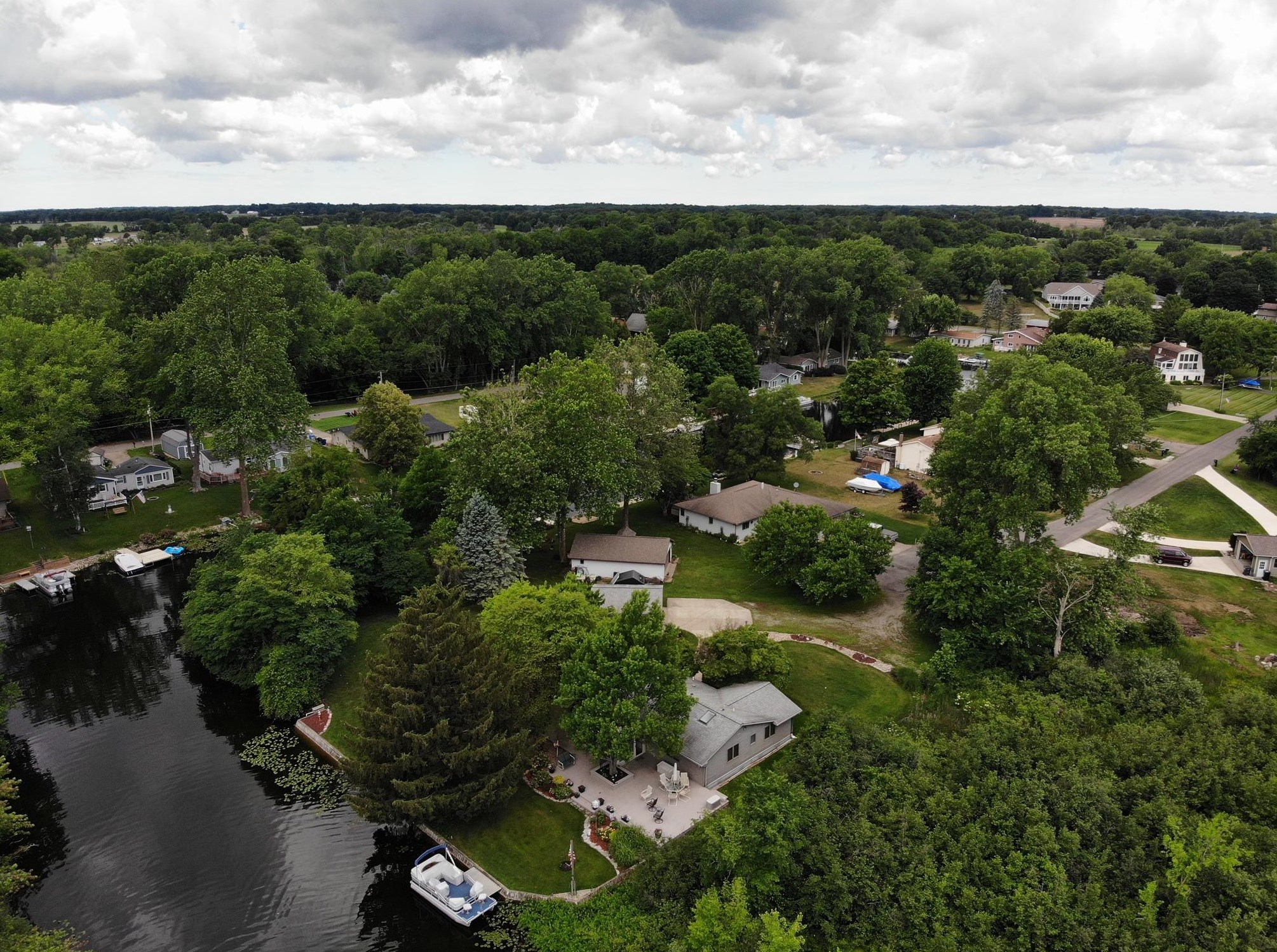 46699 Prospect Dr, Decatur, MI 49045