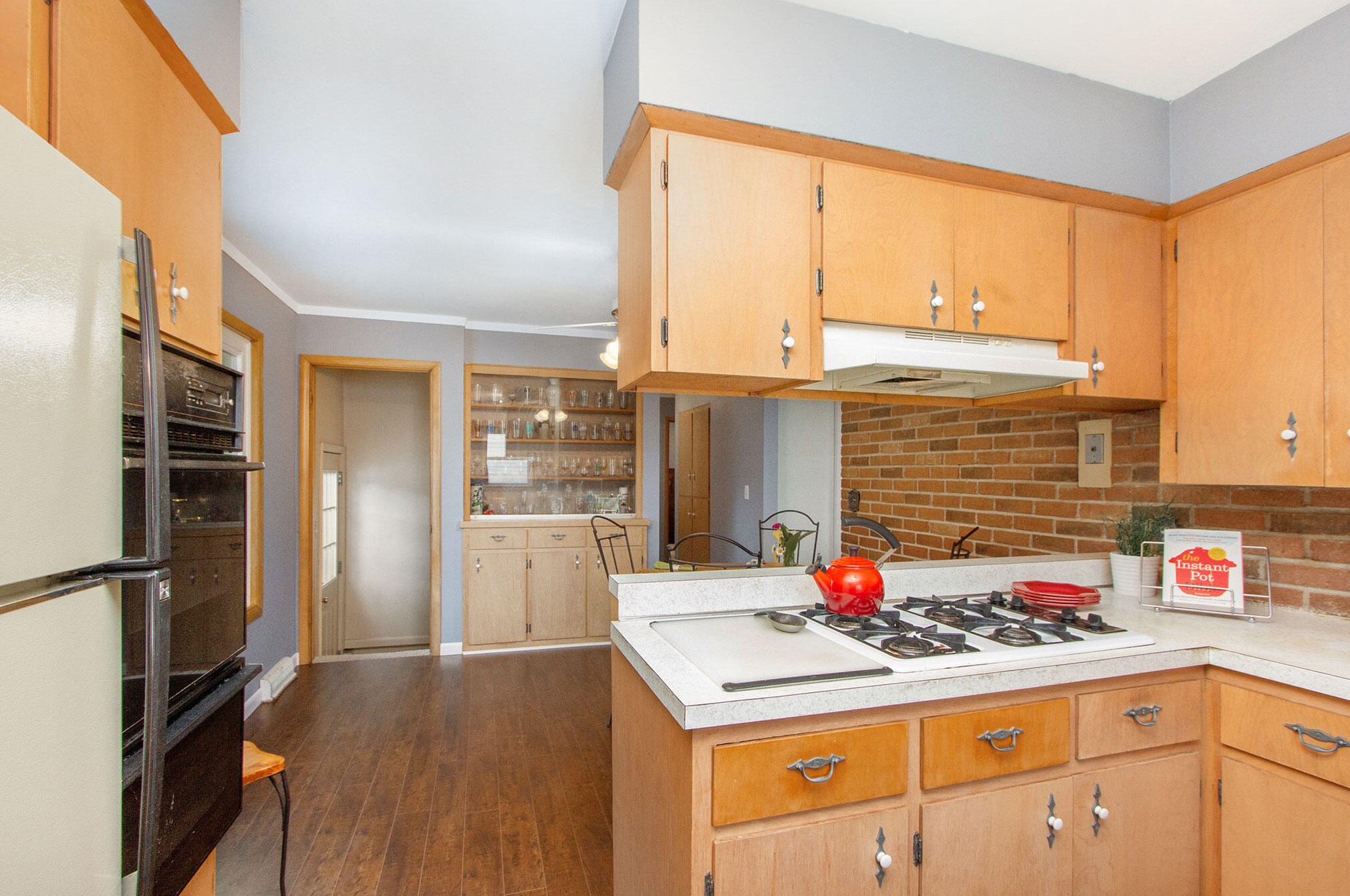 2711 Valley Ave, Grand Rapids MI  49544-1754 exterior