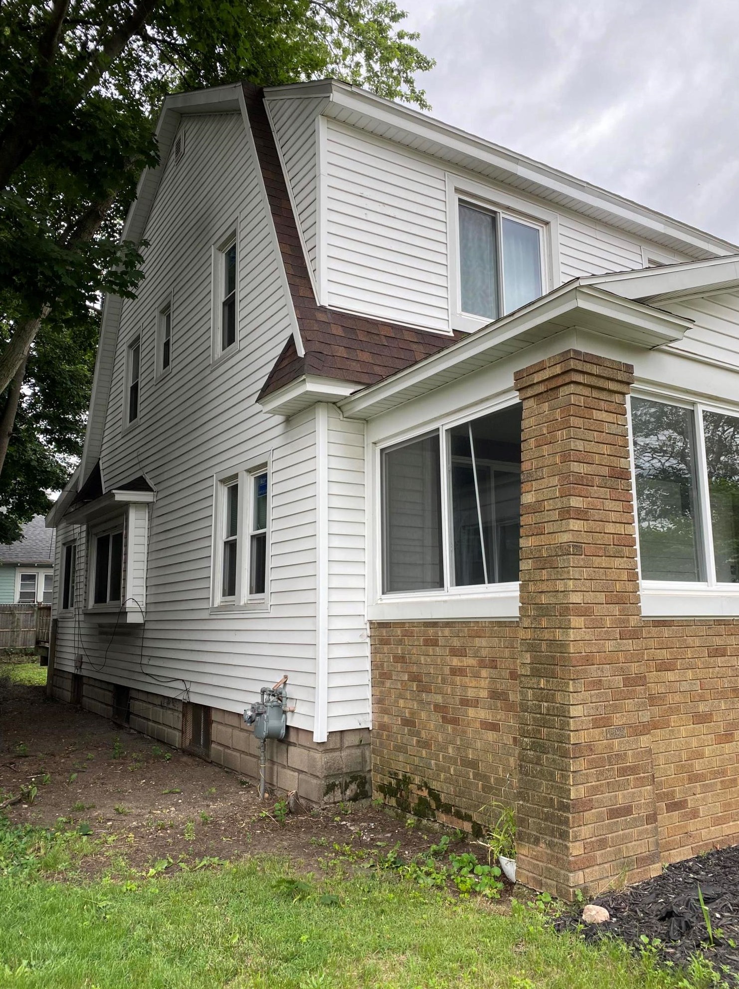 1606 Francis Ave, Grand Rapids MI  49507-2456 exterior