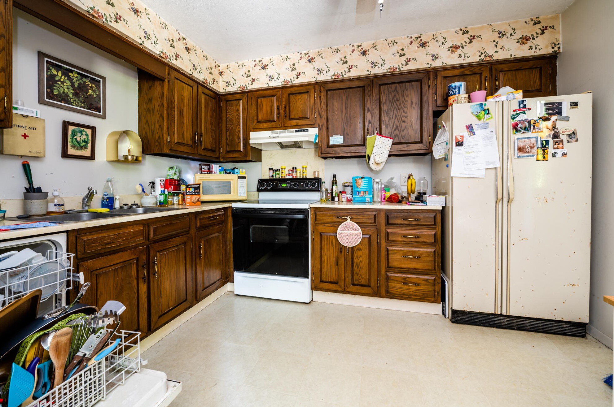 6679 Weatherford Dr, Coloma MI 49038-9573 exterior