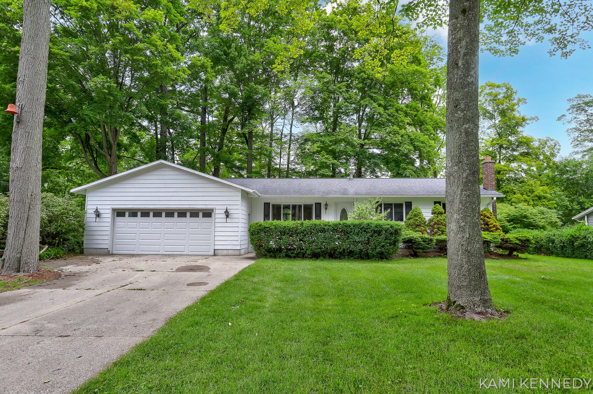 18043 Trudy Dr, Spring Lake, MI 49456-1558