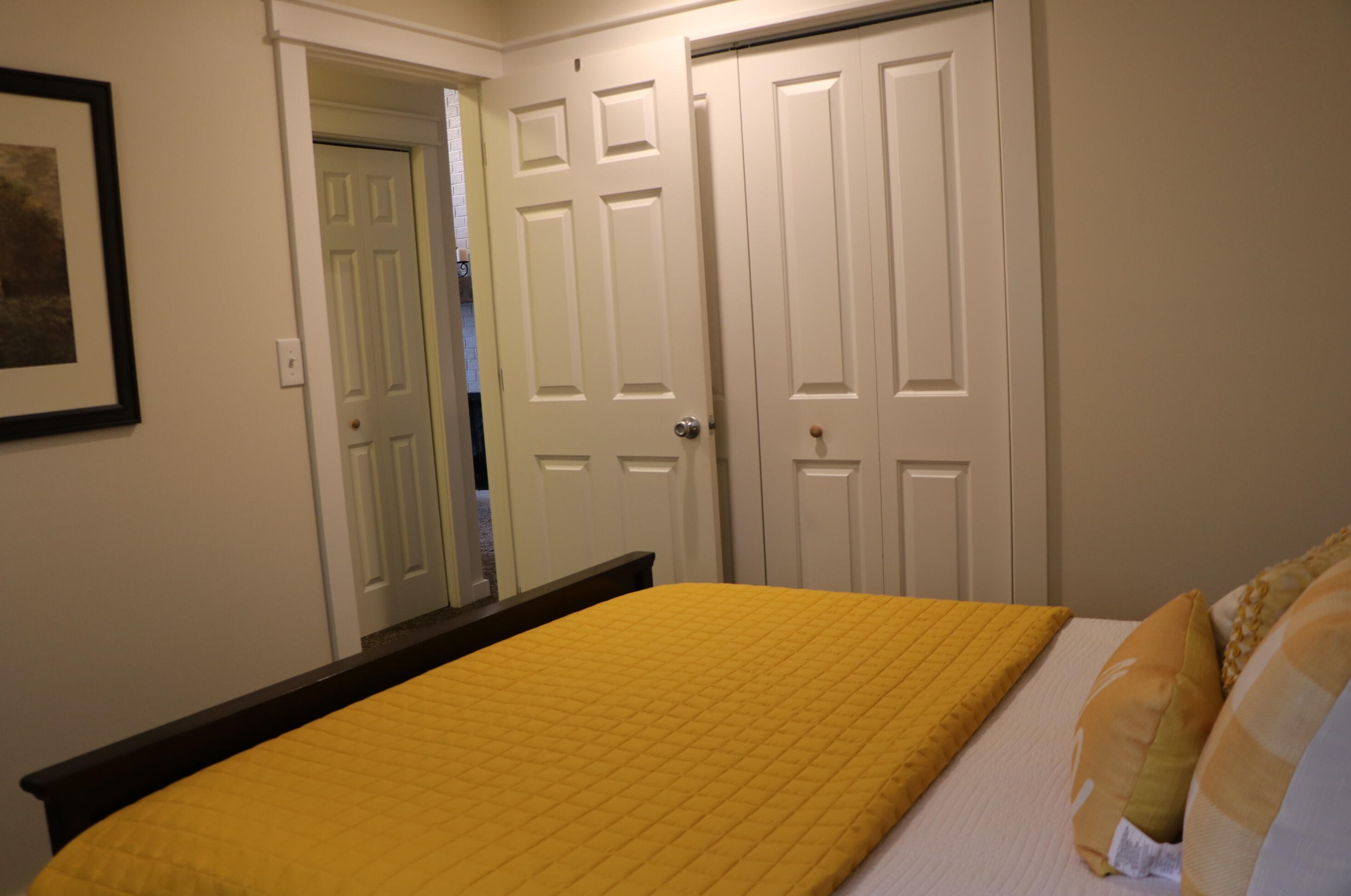 4301 Walnut Hl Dr, Grand Rapids MI 49512-3893 exterior