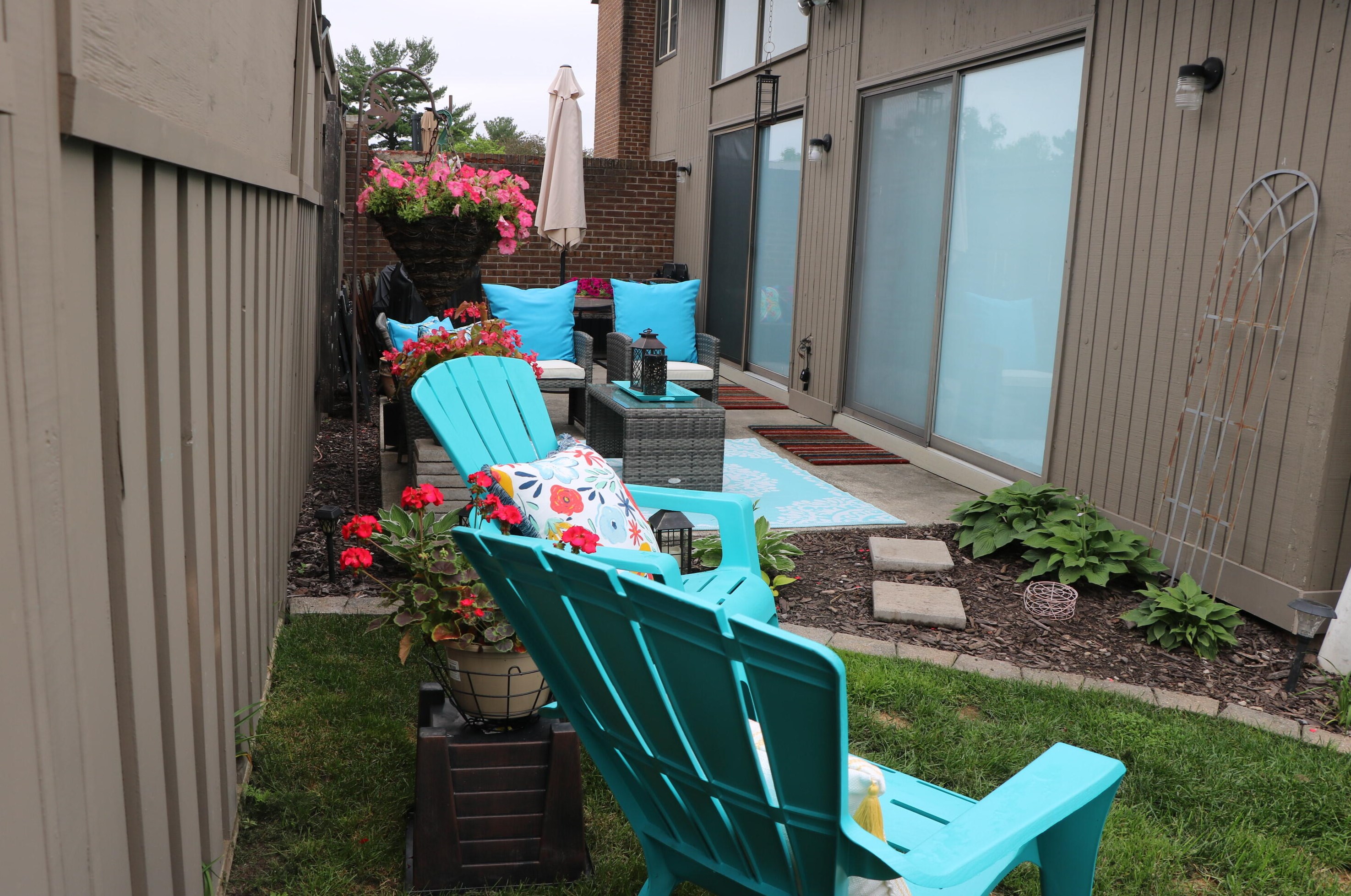 4301 Walnut Hl Dr, Grand Rapids MI 49512-3893 exterior