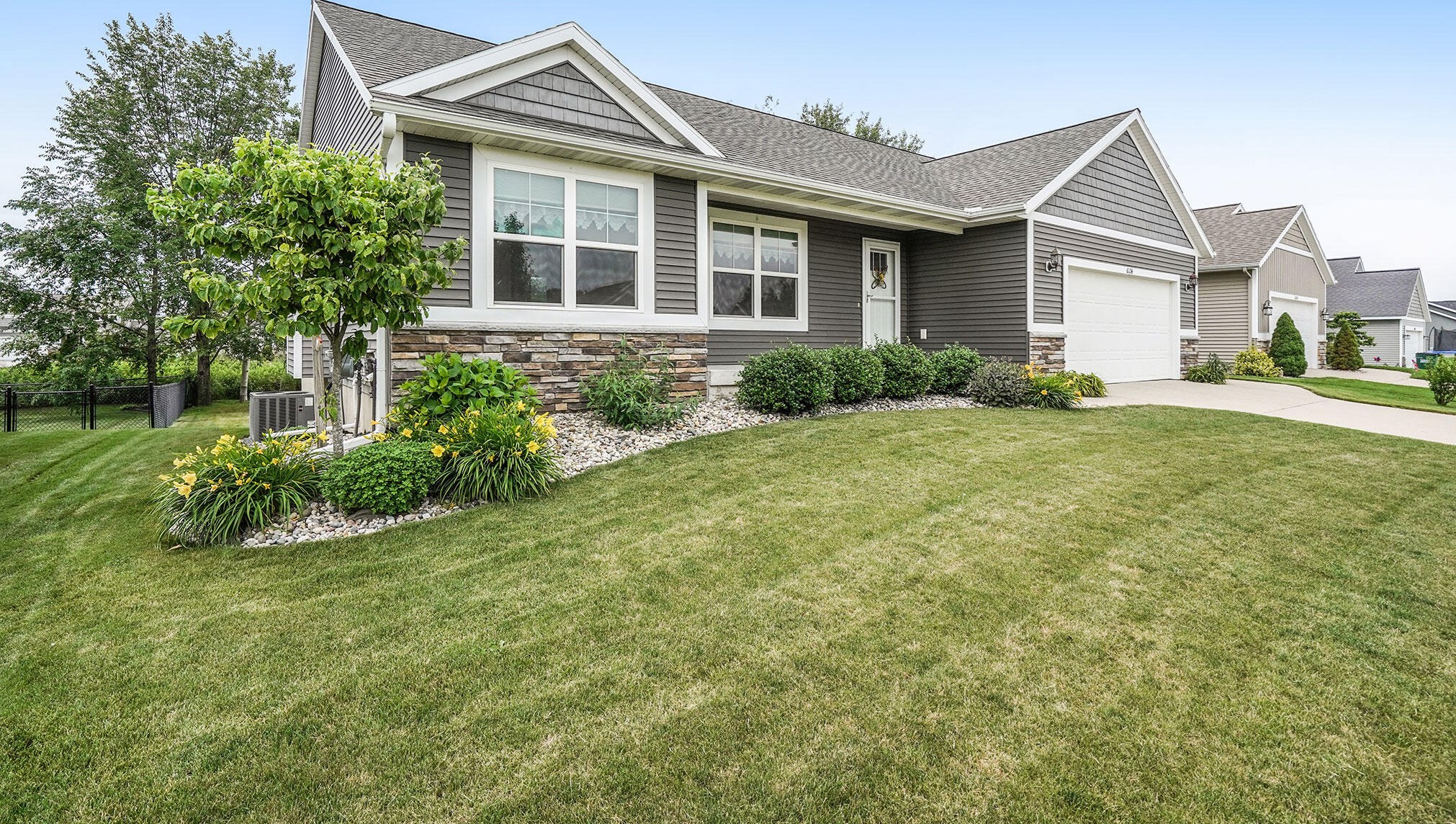 6174 Balcom Ln, Allendale, MI 49401-7424