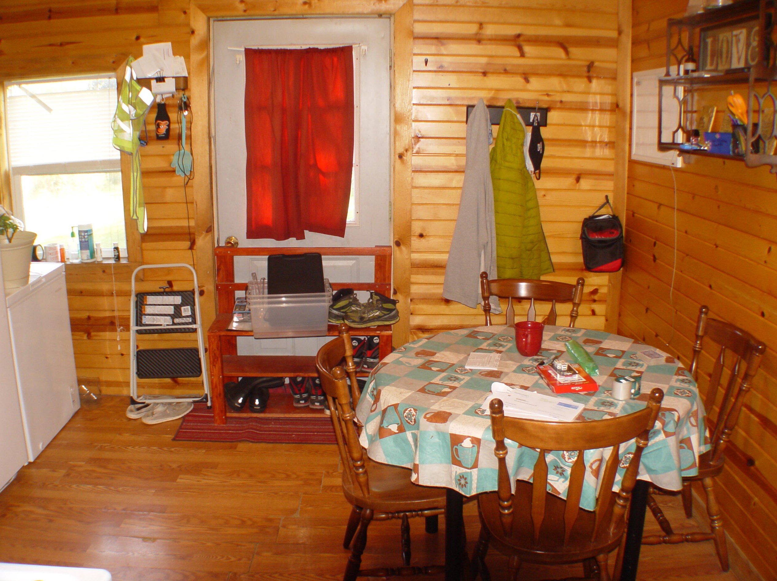 1011 Railroad St, Hastings, MI 49058-1952