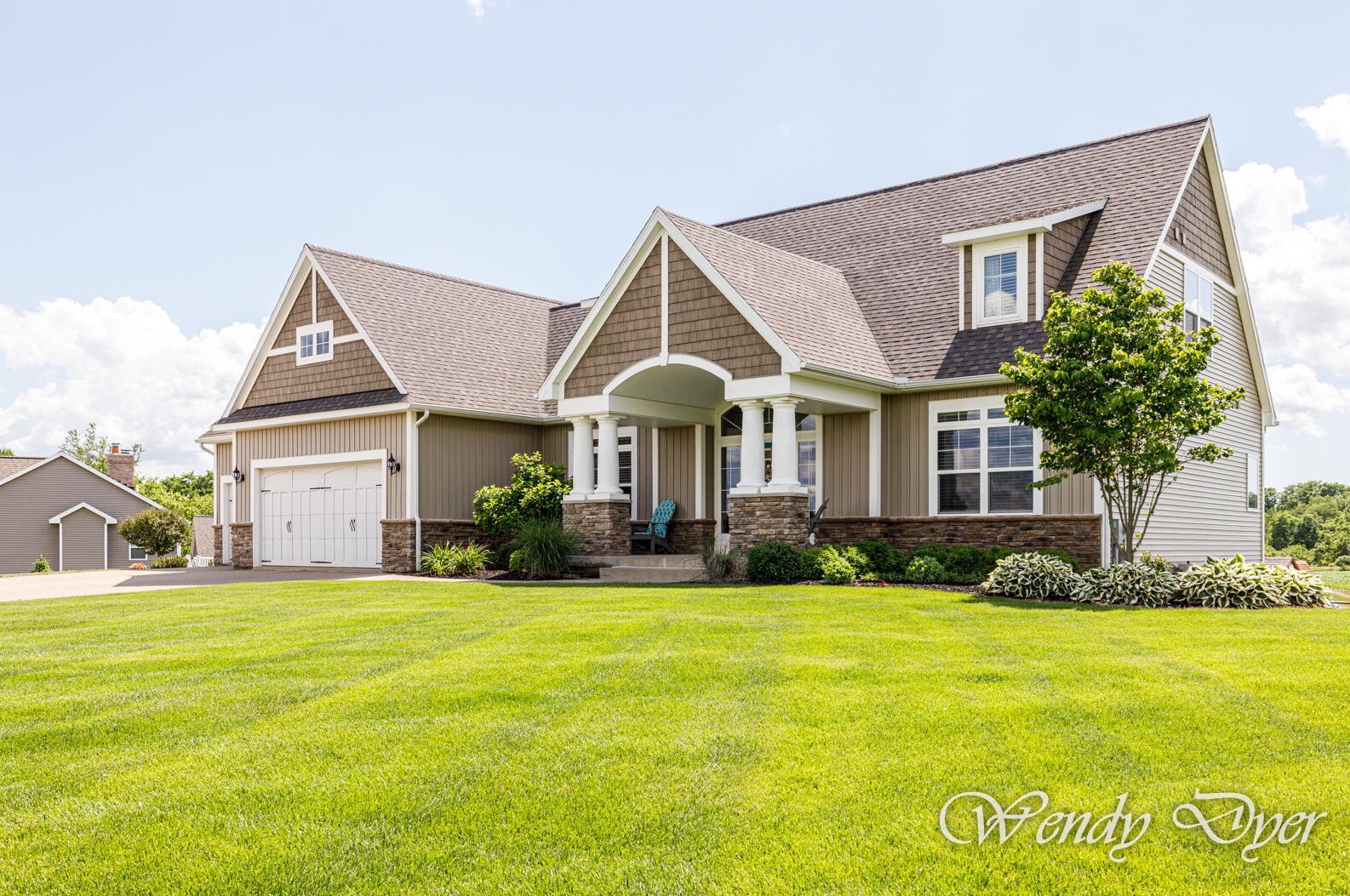 4640 8th St, Caledonia, MI 49316-9202