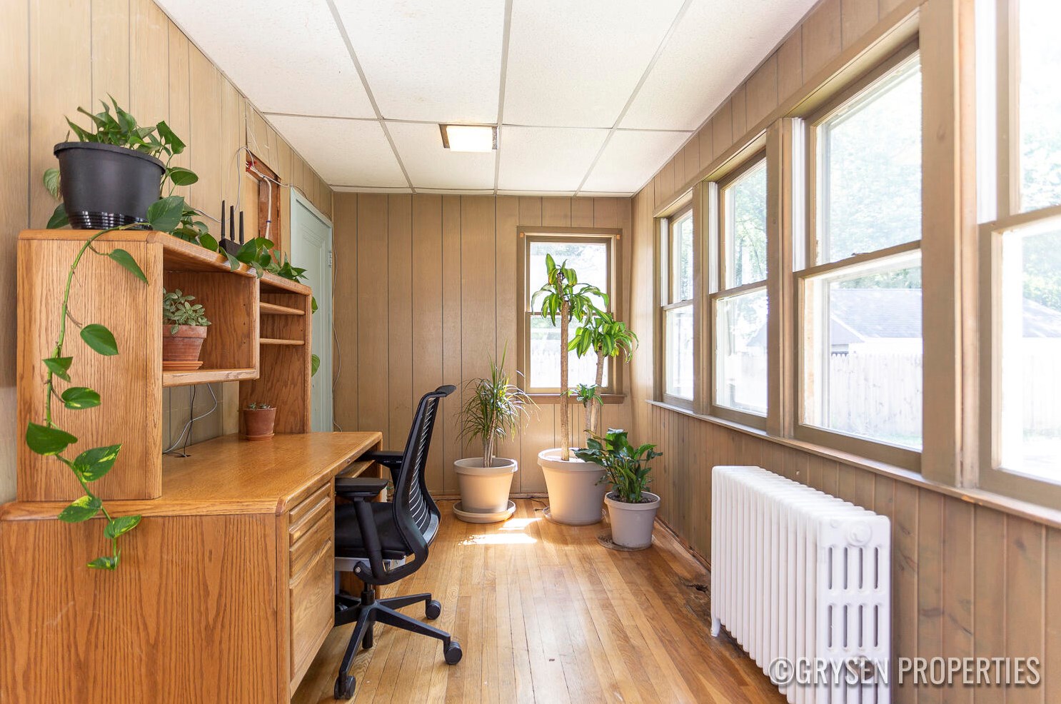 448 Van Allen St, Grand Rapids MI  49548-1228 exterior