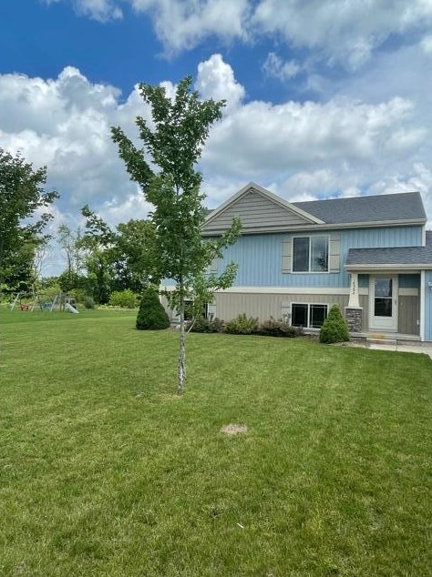 16304 Trent Ridge Dr, Cedar Springs MI  49319-9665 exterior