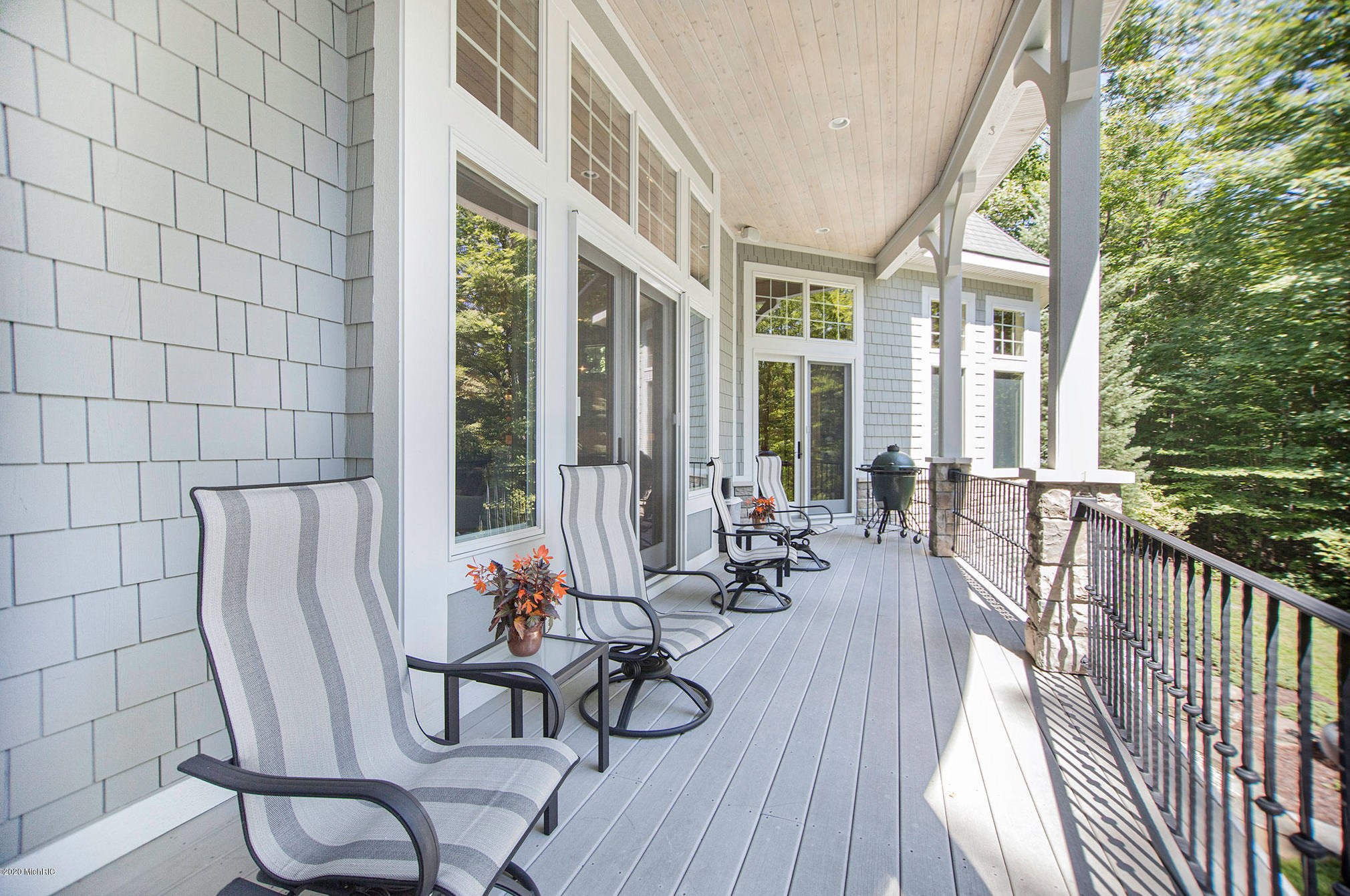 19428 Rosemary Rd, Spring Lake MI  49456-9600 exterior