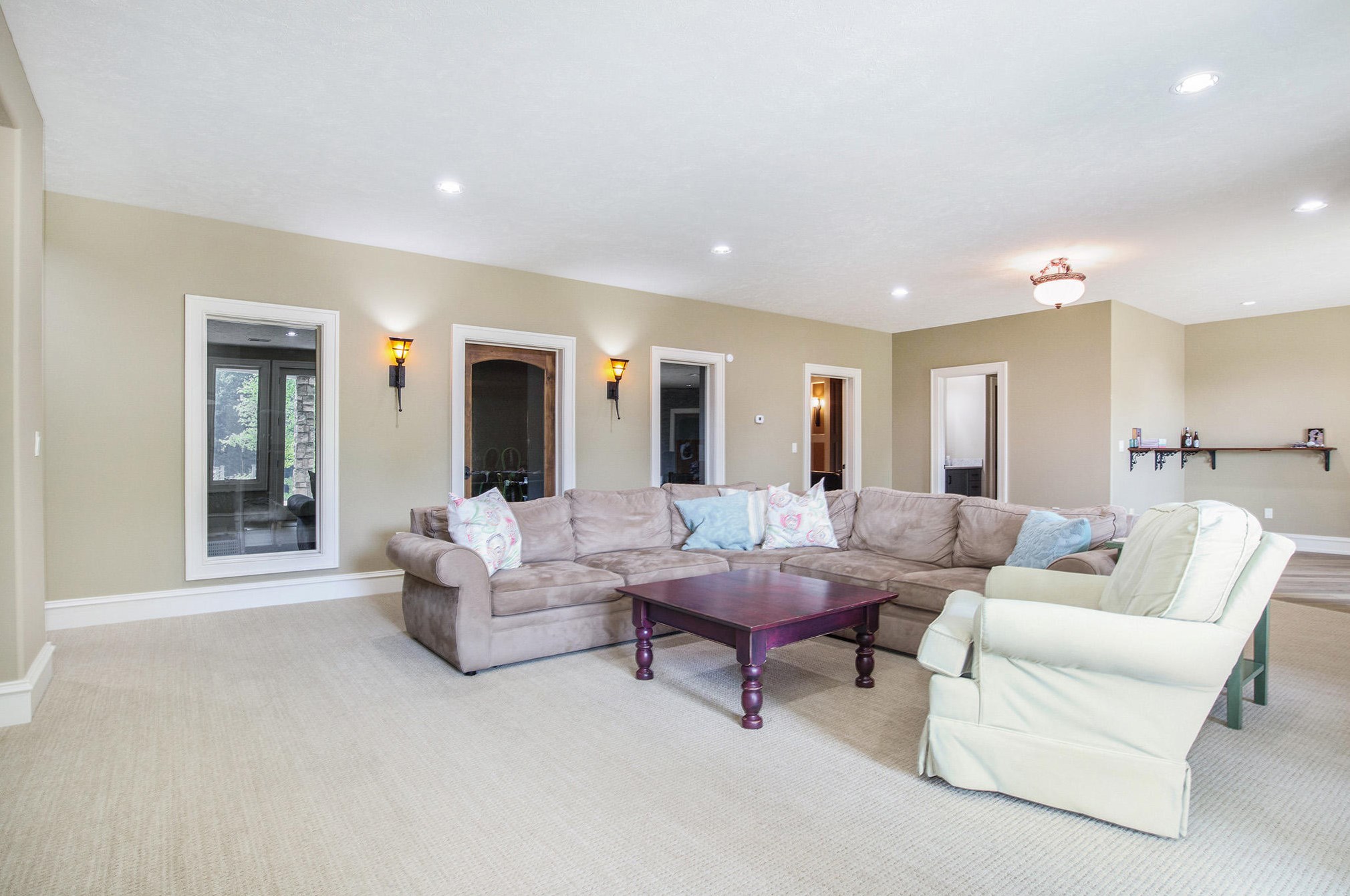 19428 Rosemary Rd, Spring Lake MI  49456-9600 exterior