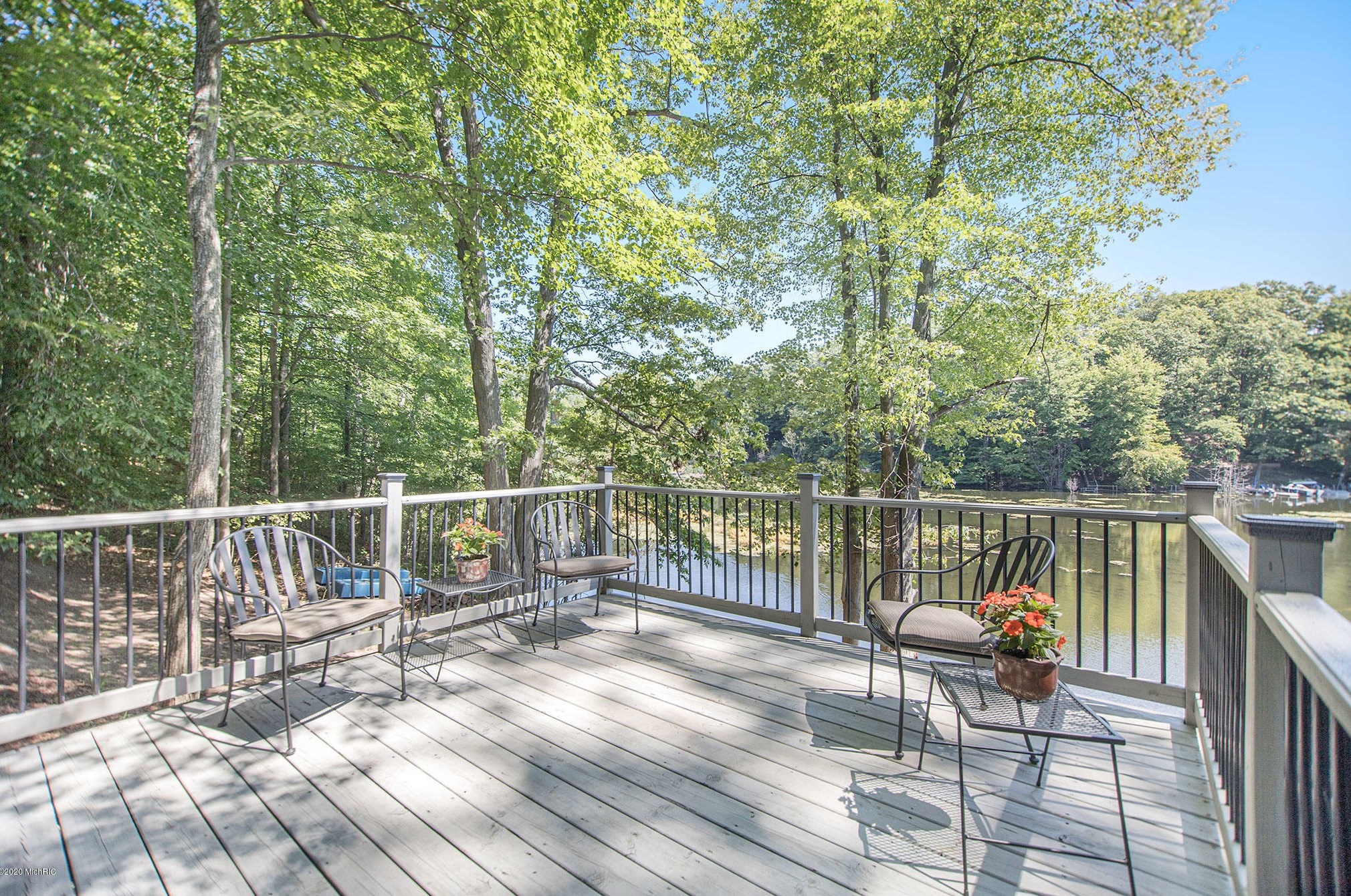 19428 Rosemary Rd, Spring Lake MI  49456-9600 exterior