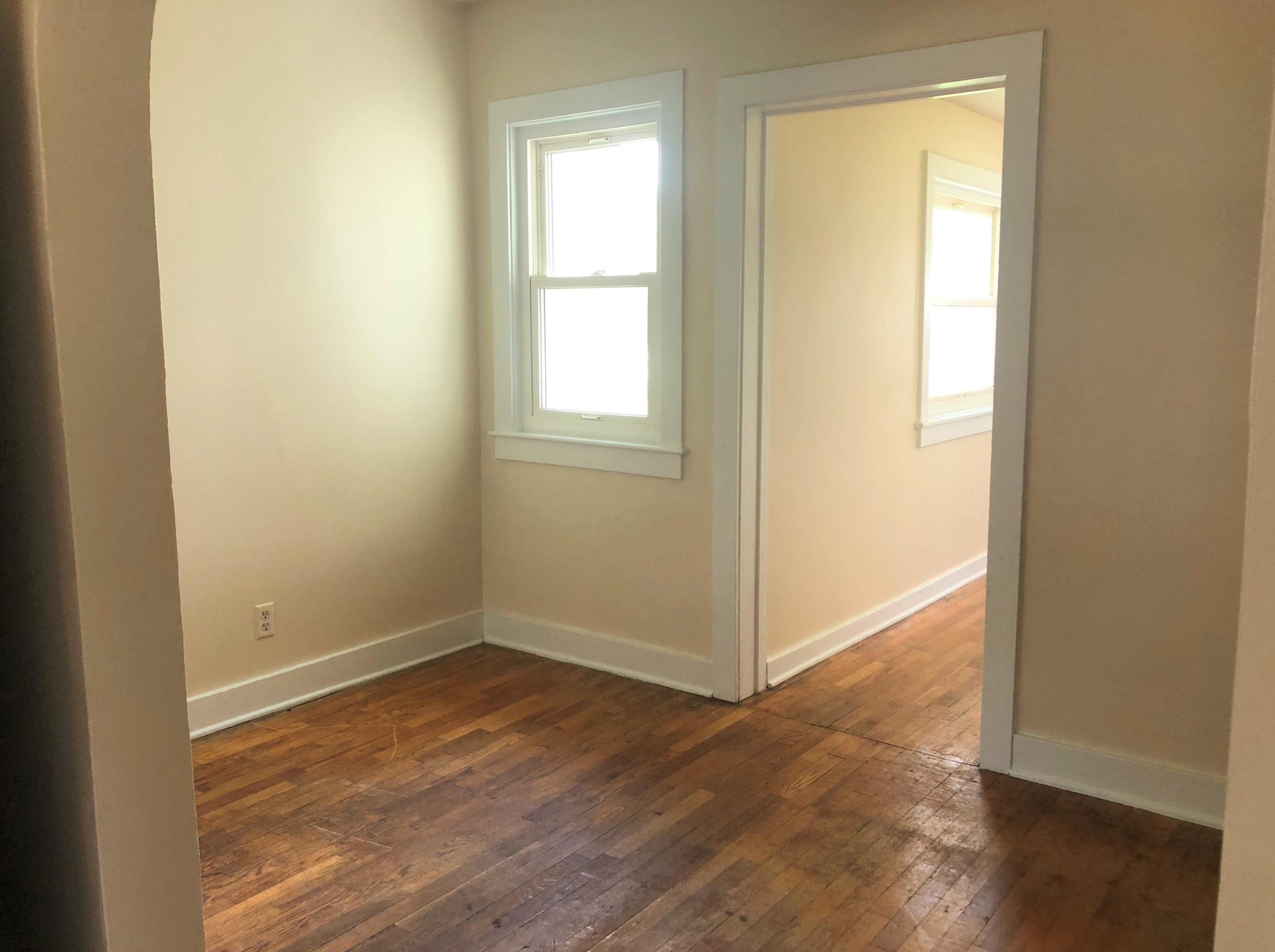 976 Riverside Dr, Portland, MI 48875