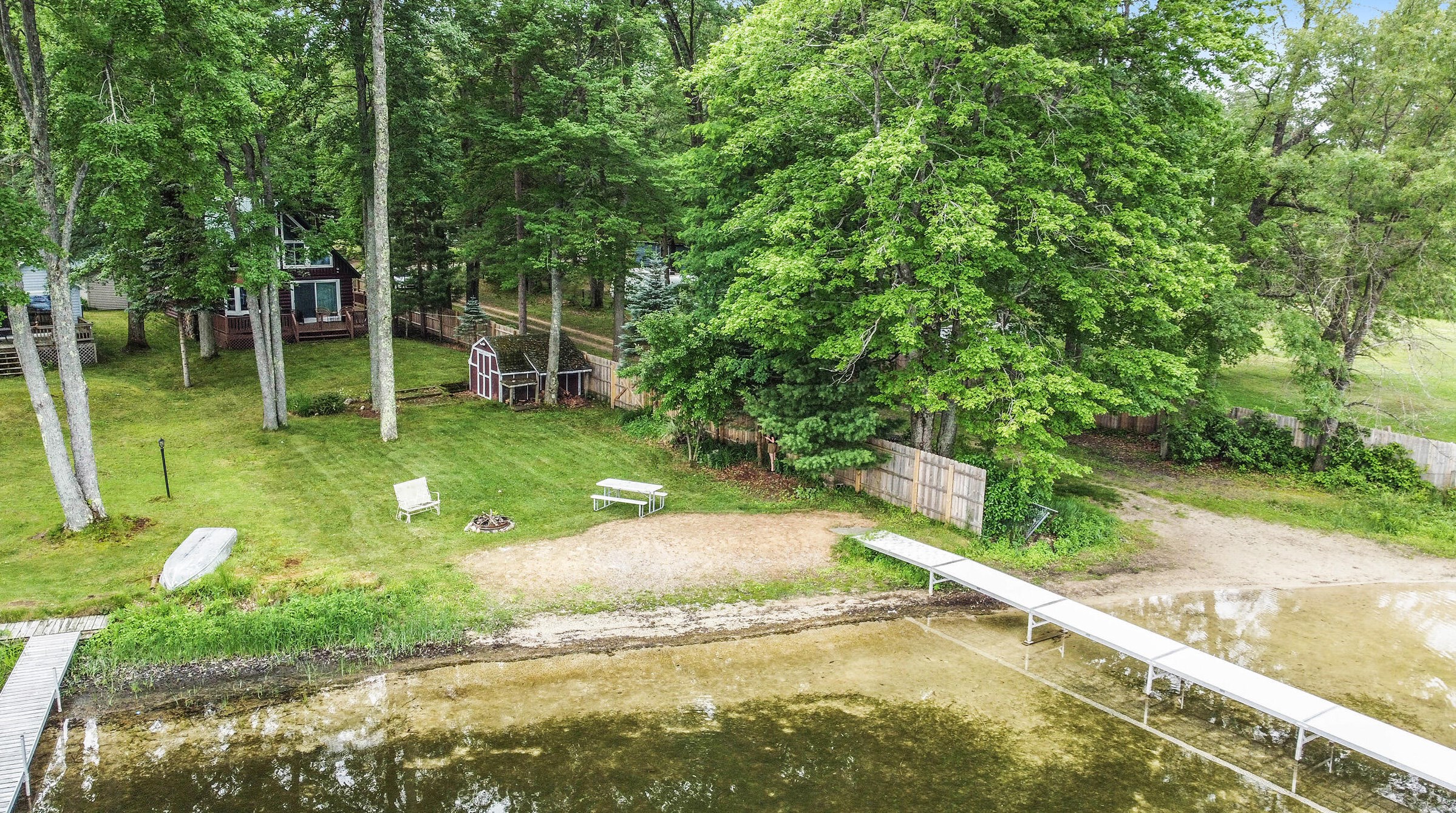 1142 Wolf Lake Dr, Baldwin, MI 49304-8583