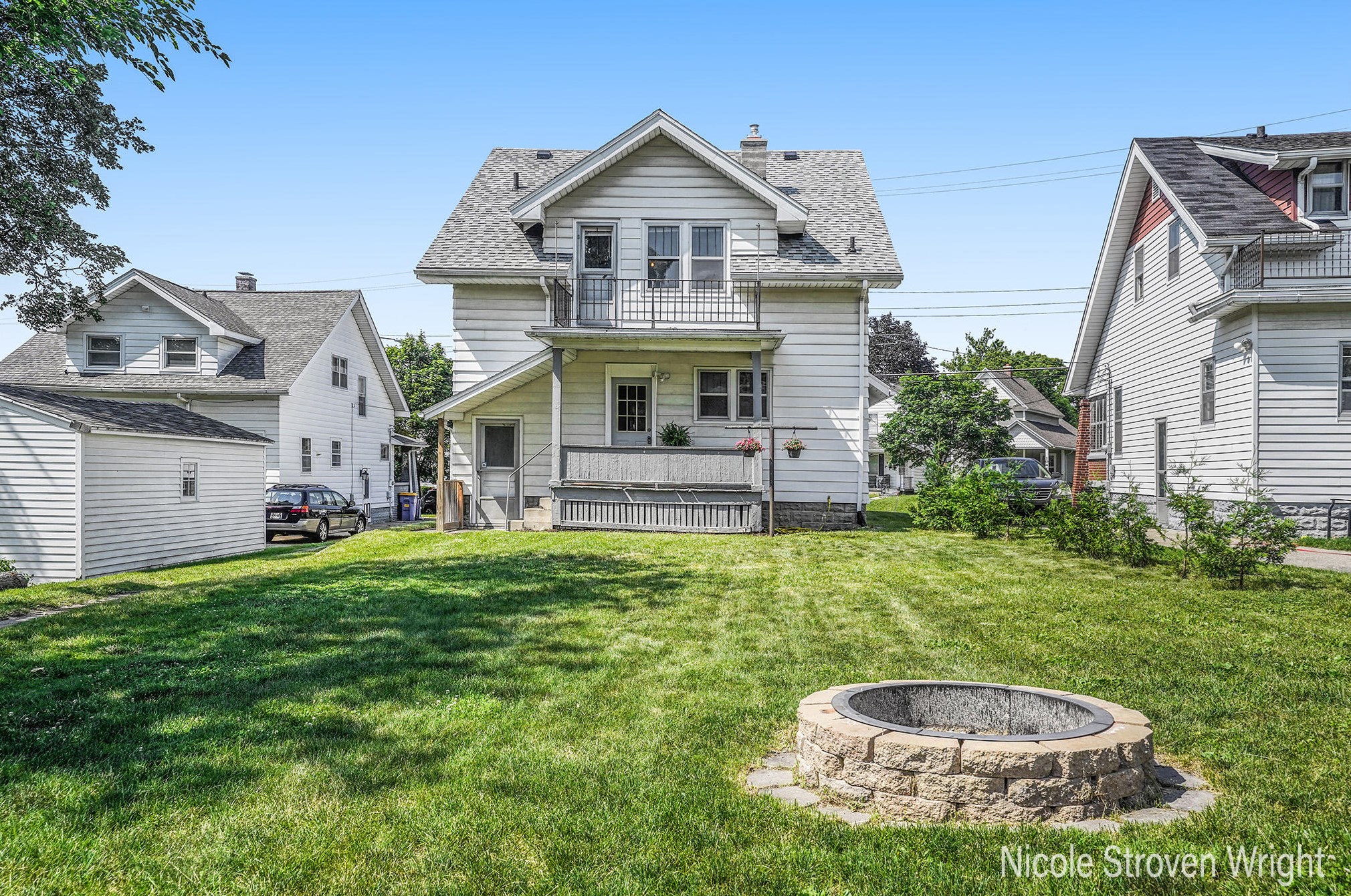 1046 Walker Ave, Grand Rapids, MI 49504