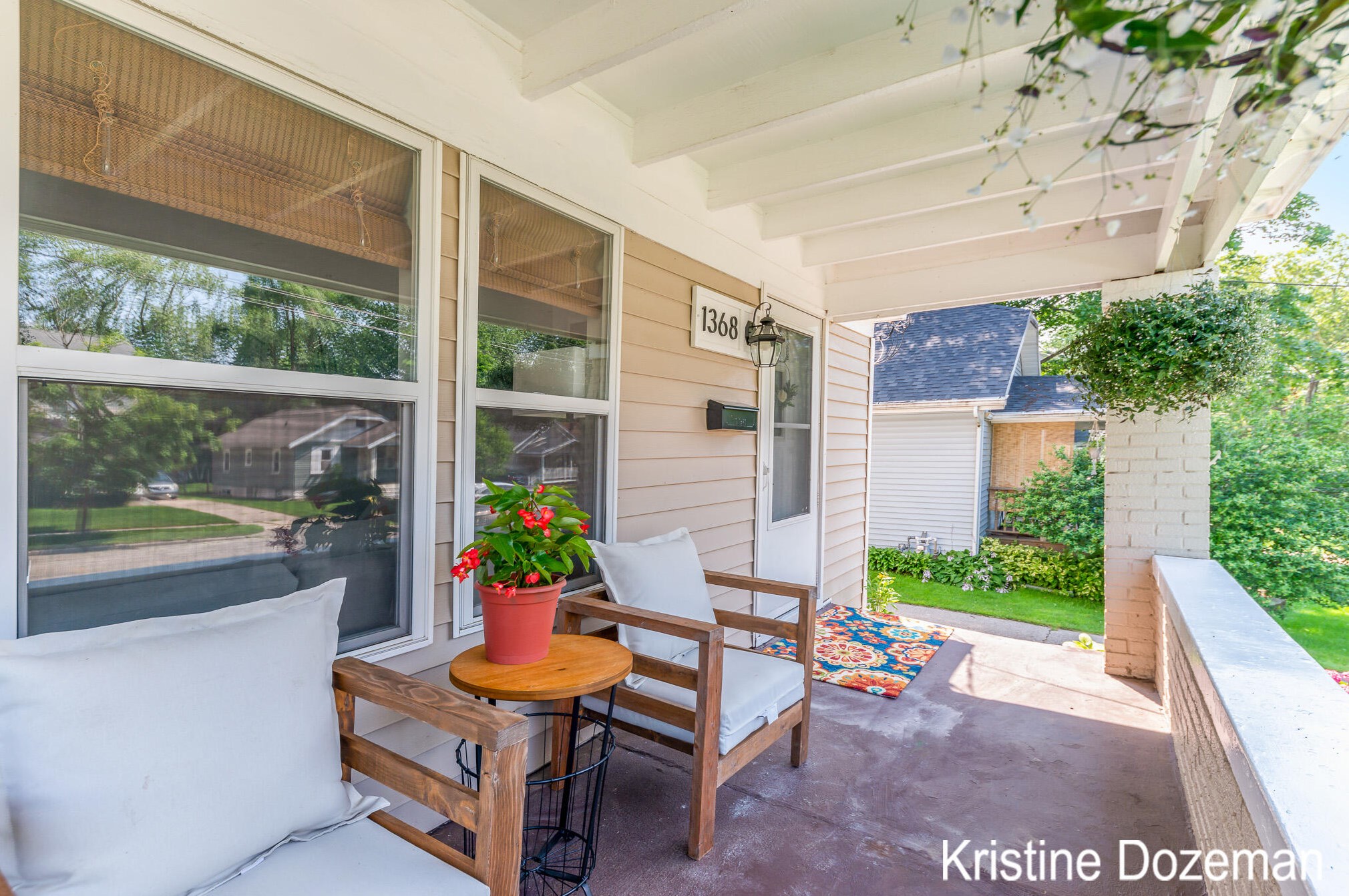 1368 Johnston St, Grand Rapids MI  49507-2828 exterior