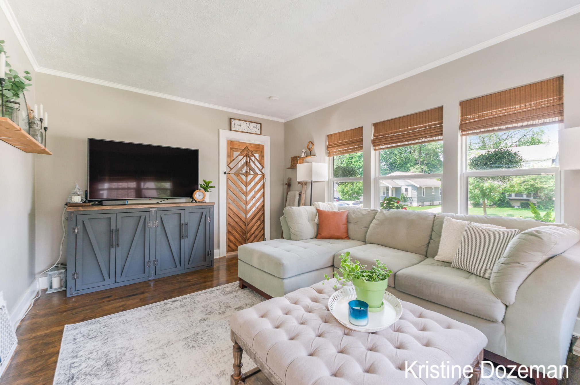 1368 Johnston St, Grand Rapids, MI 49507-2828