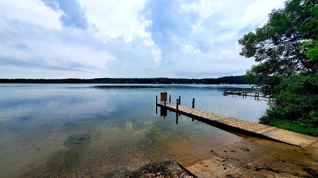 22782 Lake Dr, Pierson, MI 49339