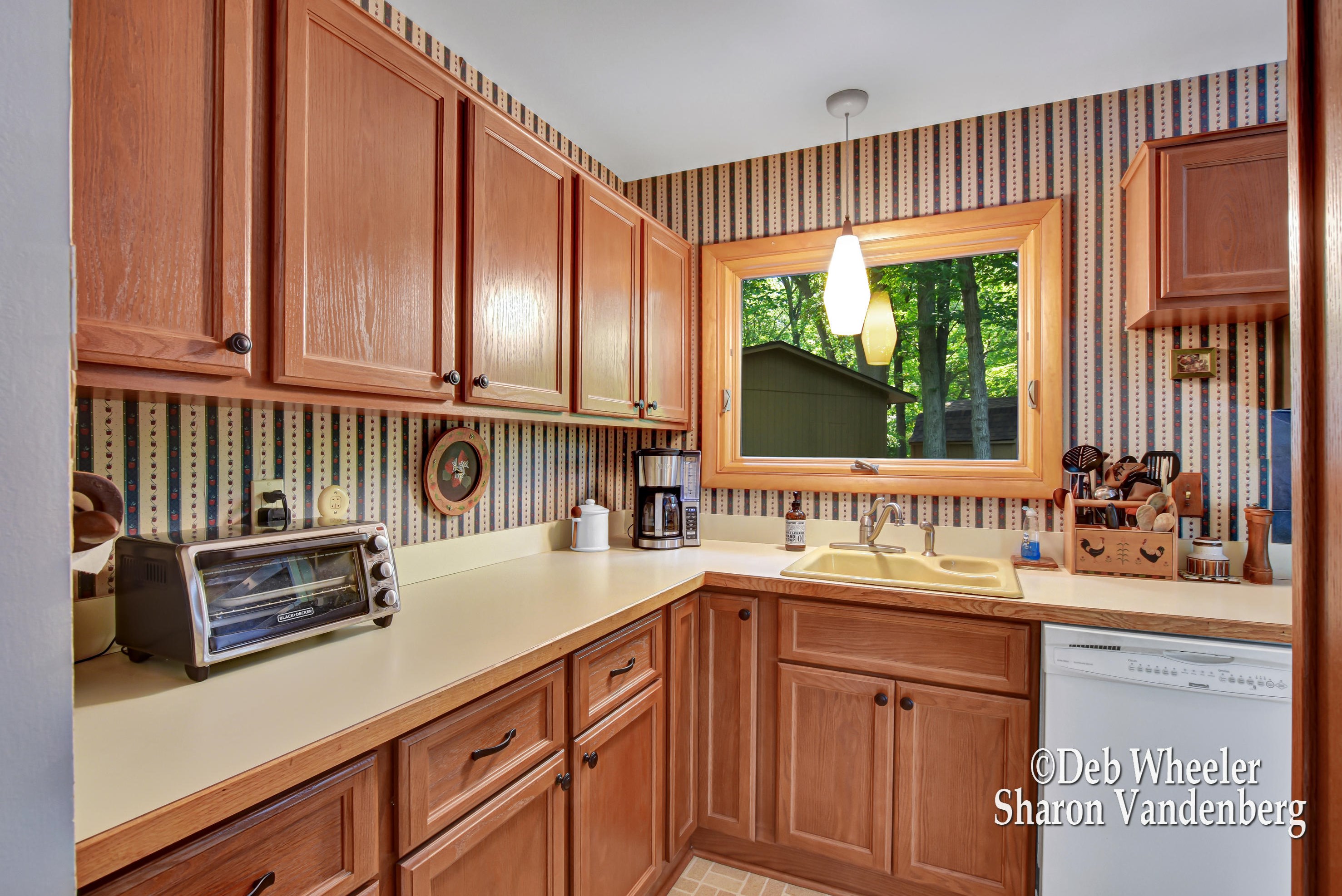 1174 Fuller Ct, Grand Rapids MI  49508-4742 exterior