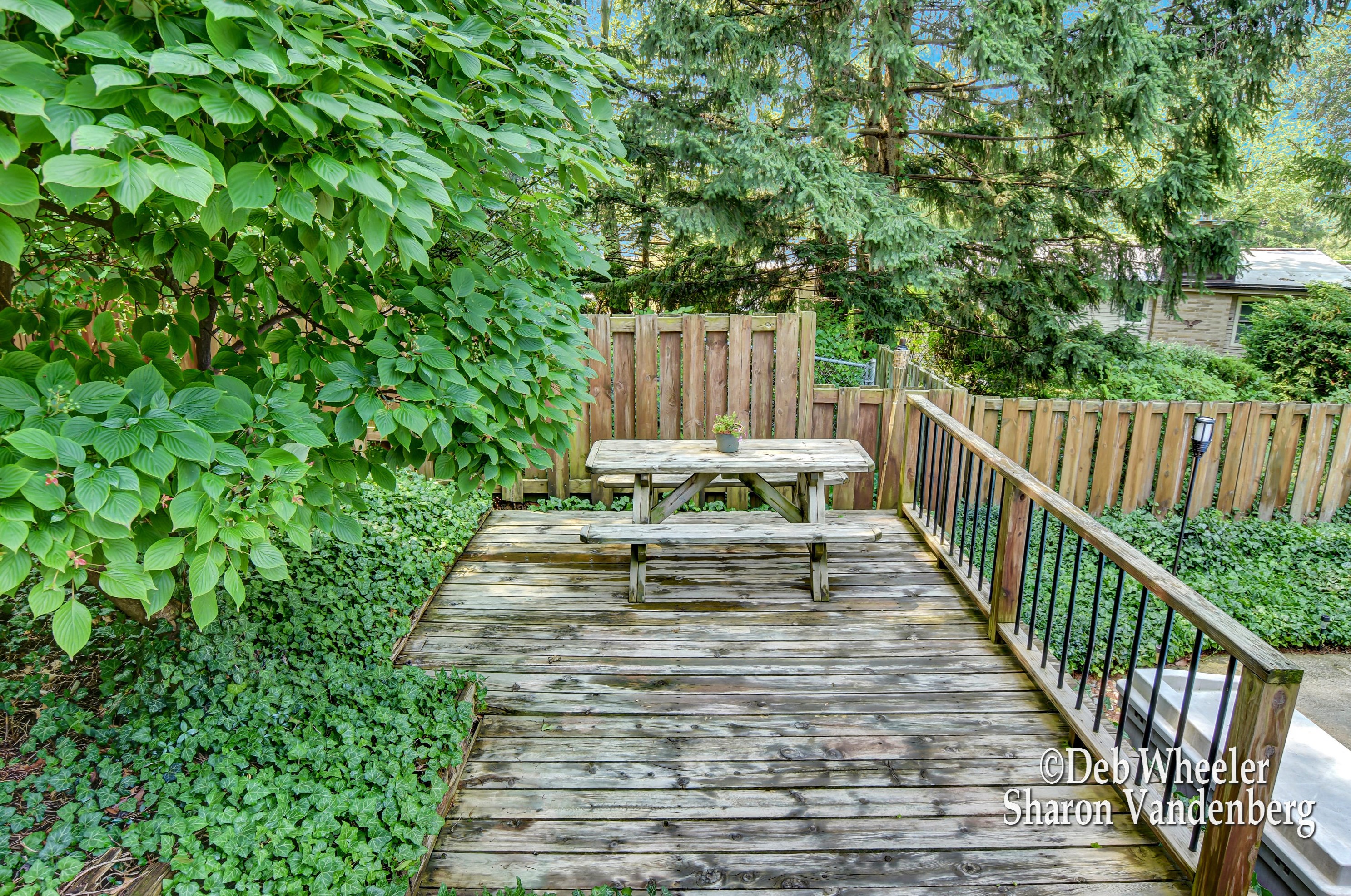 1174 Fuller Ct, Grand Rapids MI  49508-4742 exterior