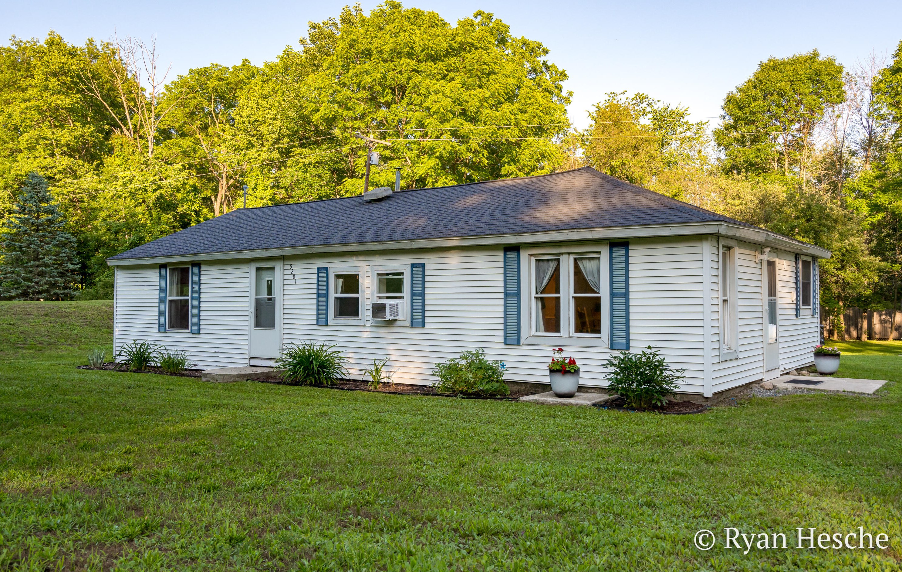 5281 Bluewater Hwy, Saranac, MI 48881-9475