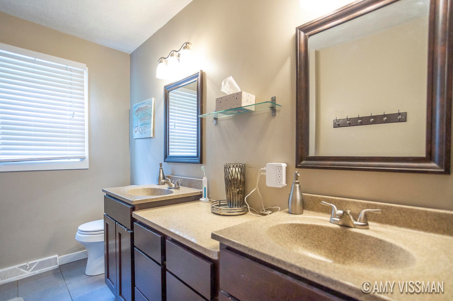 2731 Valley Ave, Grand Rapids MI  49544-1754 exterior