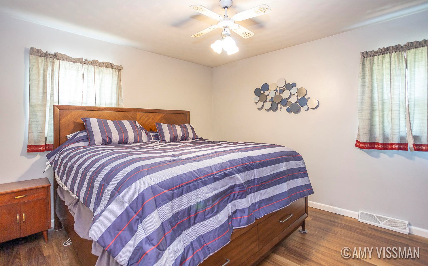 2731 Valley Ave, Grand Rapids MI  49544-1754 exterior