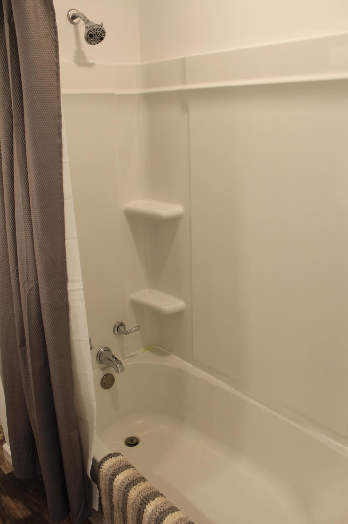 820 Iroquois Trl, Niles MI  49120-3127 exterior