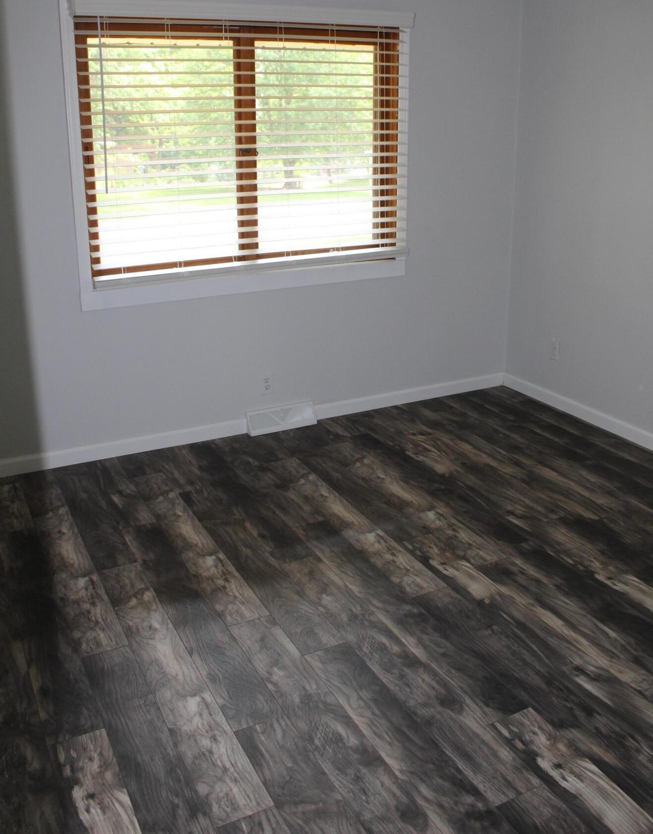 820 Iroquois Trl, Niles MI  49120-3127 exterior