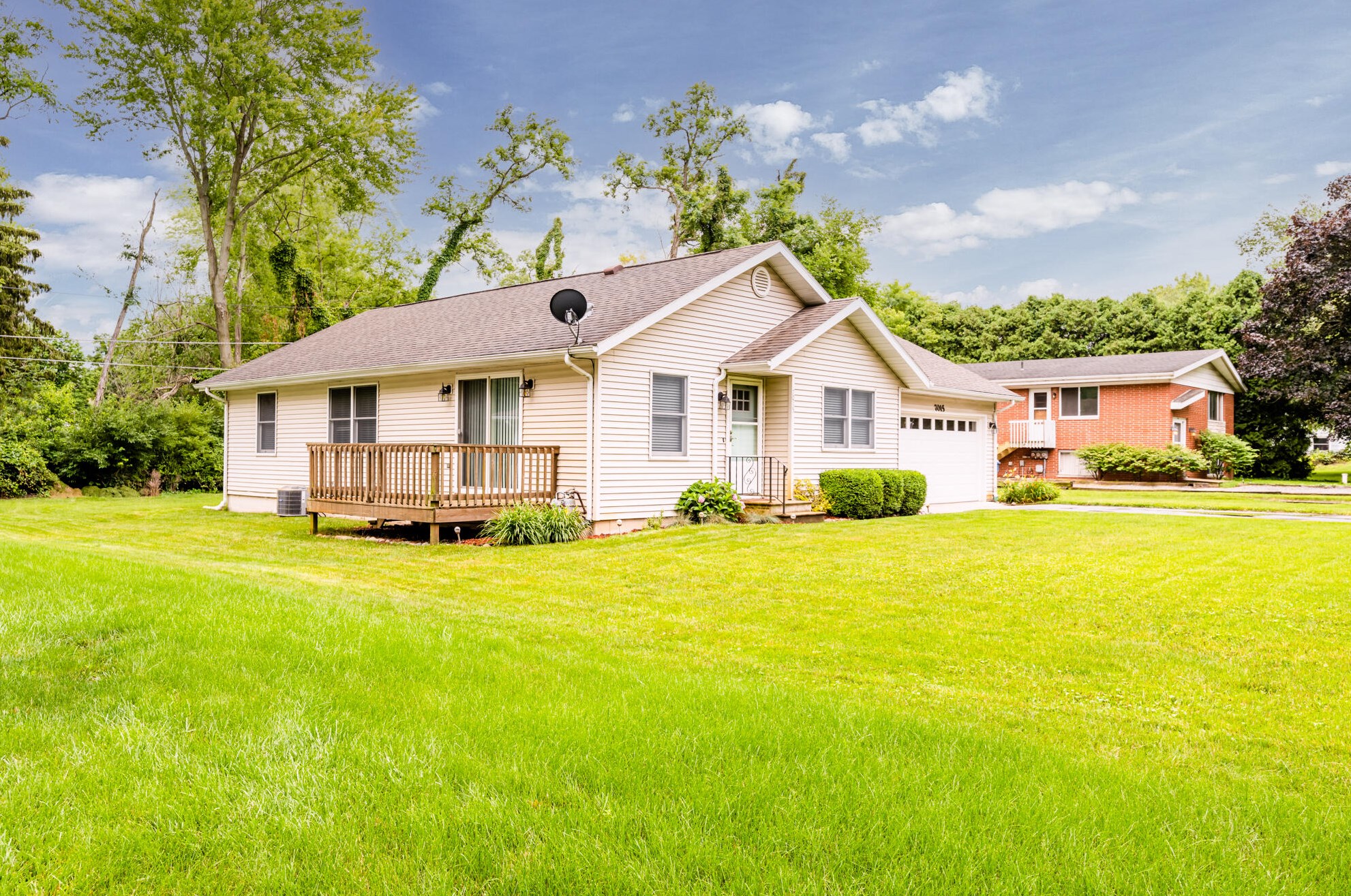 7015 Curtis Dr, Coloma, MI 49038-9521