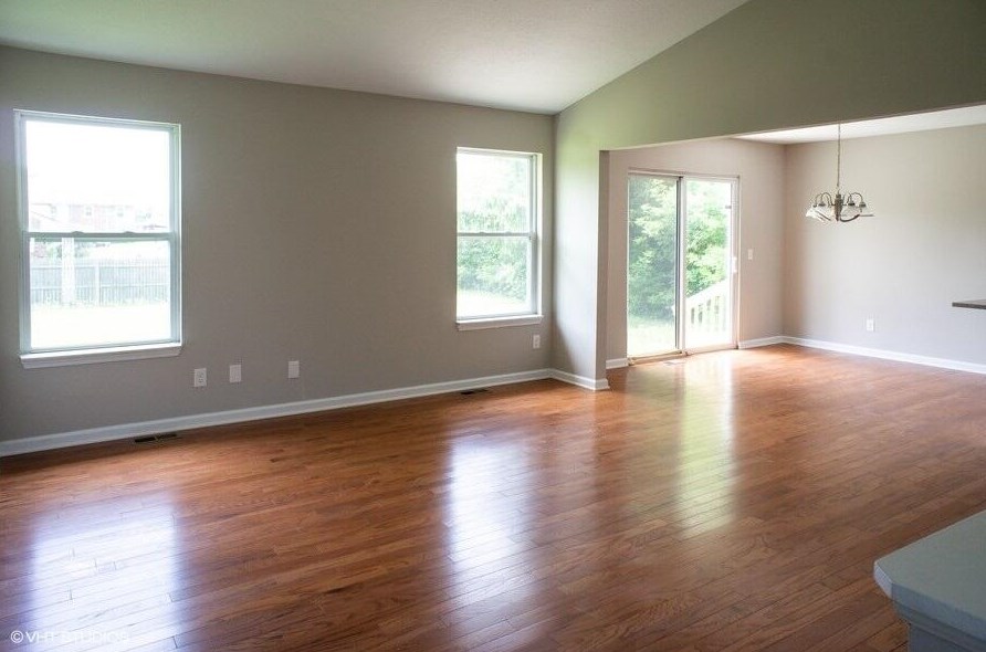 1228 Buckingham Pl, Mount Pleasant, MI 48858