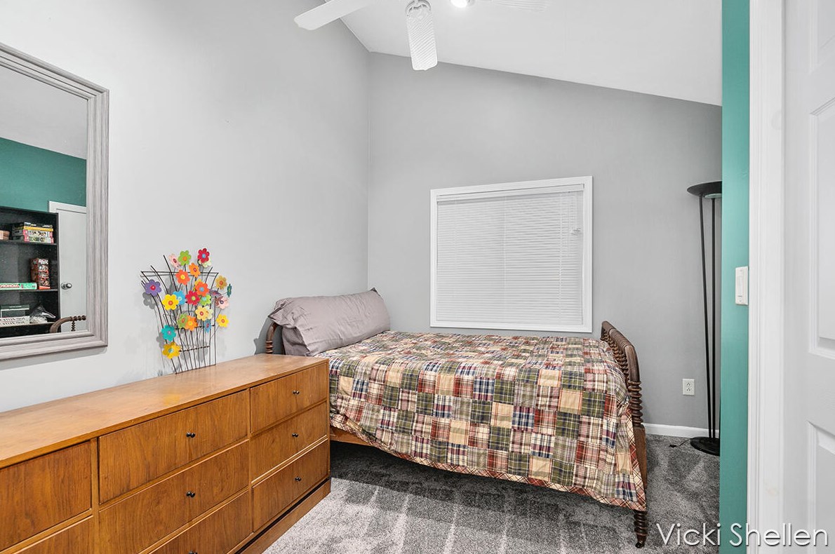 16935 Spring Lake Rd, Spring Lake MI  49456-1372 exterior