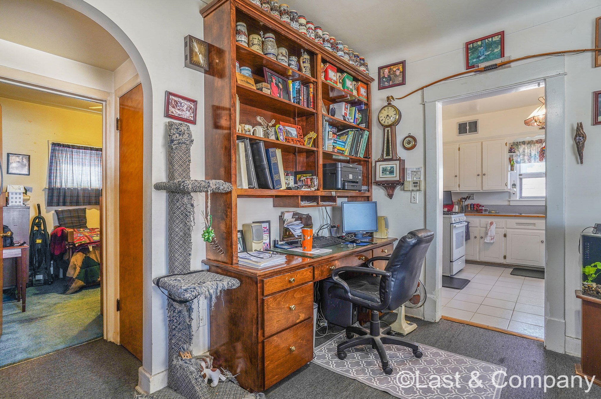 865 Leonard St, Grand Rapids MI 49504-4133 exterior