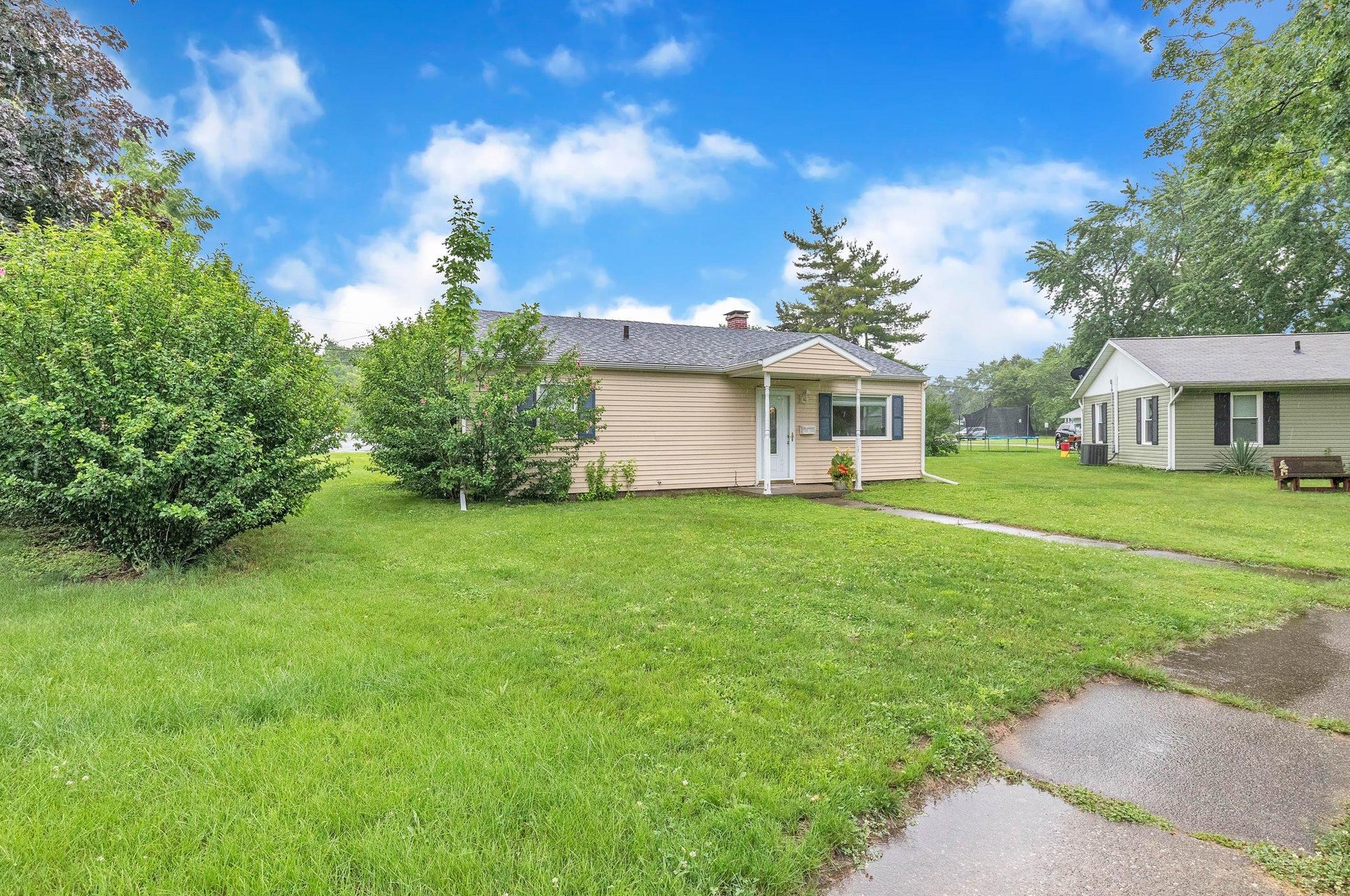 6 Alice Ct, Niles, MI 49120-3701