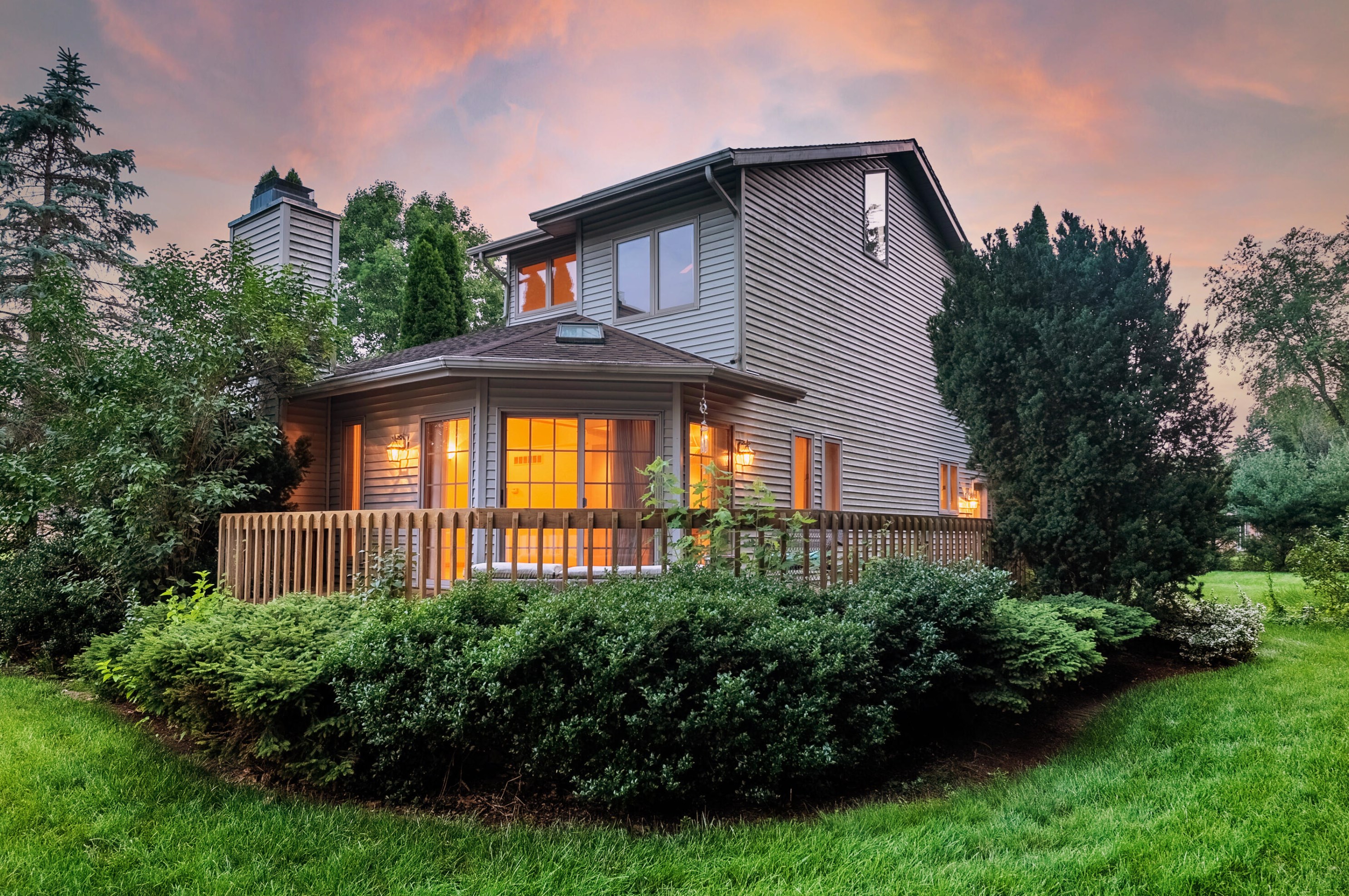 28850 Fairlane Dr, Dowagiac, MI 49047