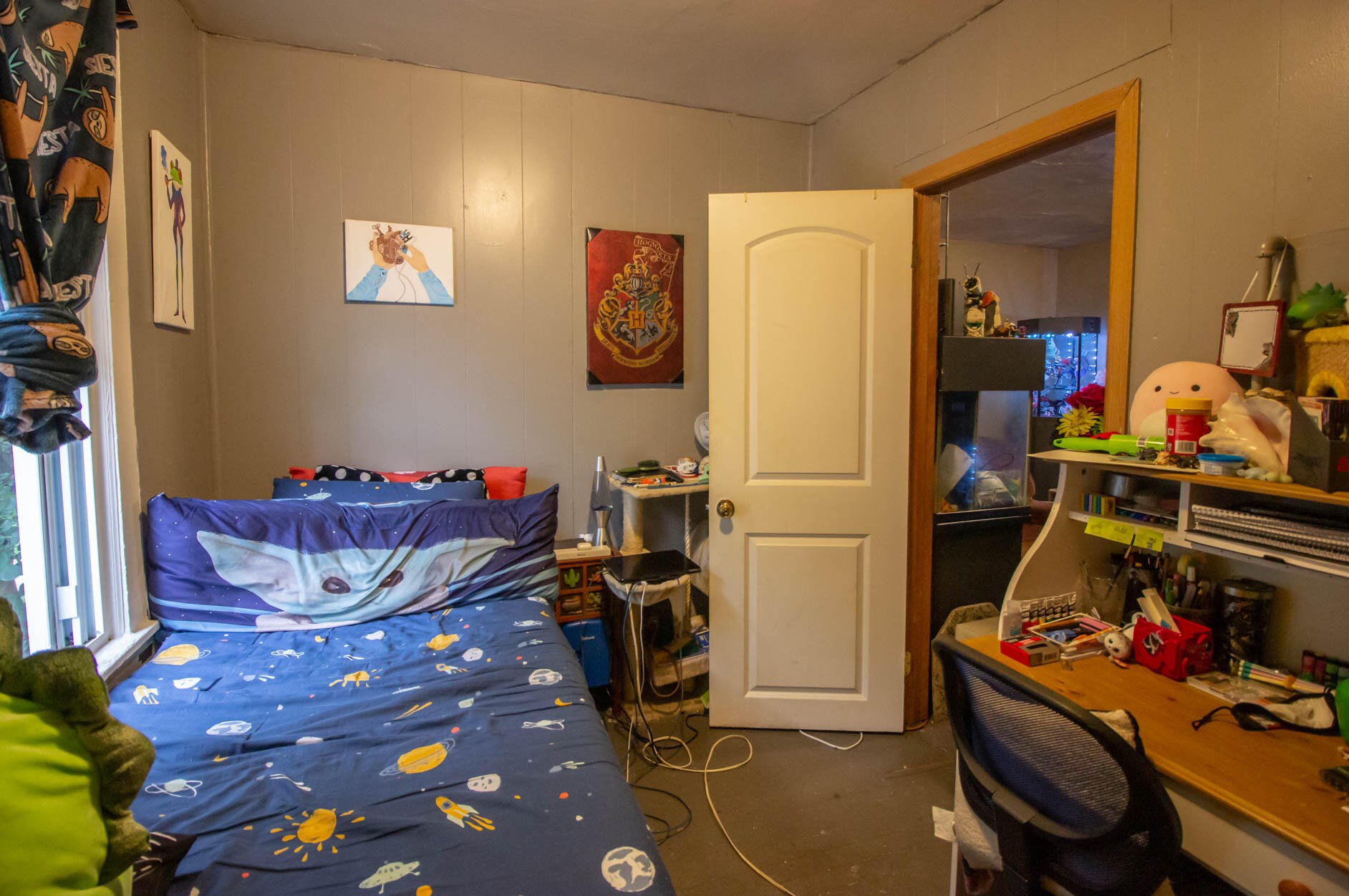 616 Bates St, Grand Rapids MI 49503-5503 exterior