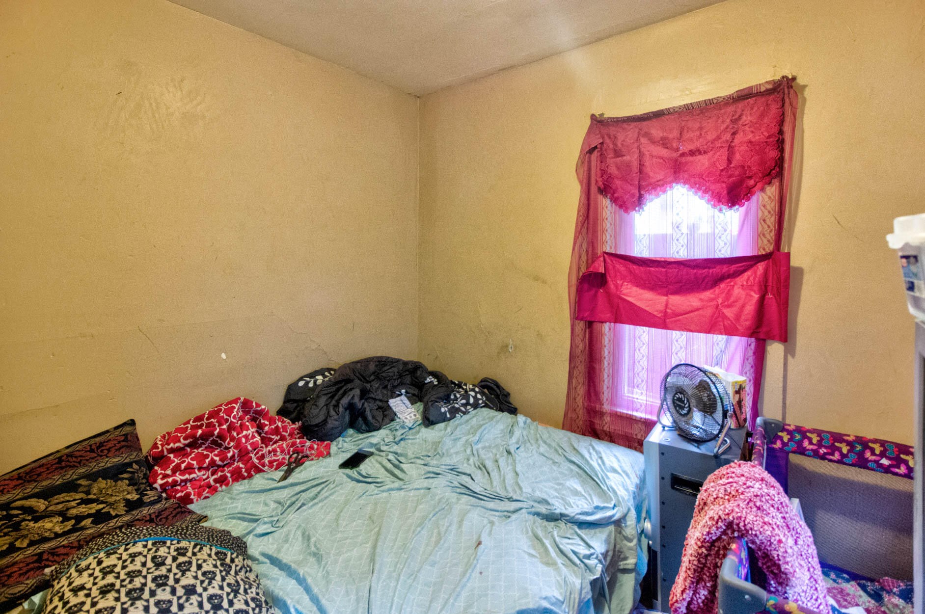 616 Bates St, Grand Rapids MI  49503-5502 exterior