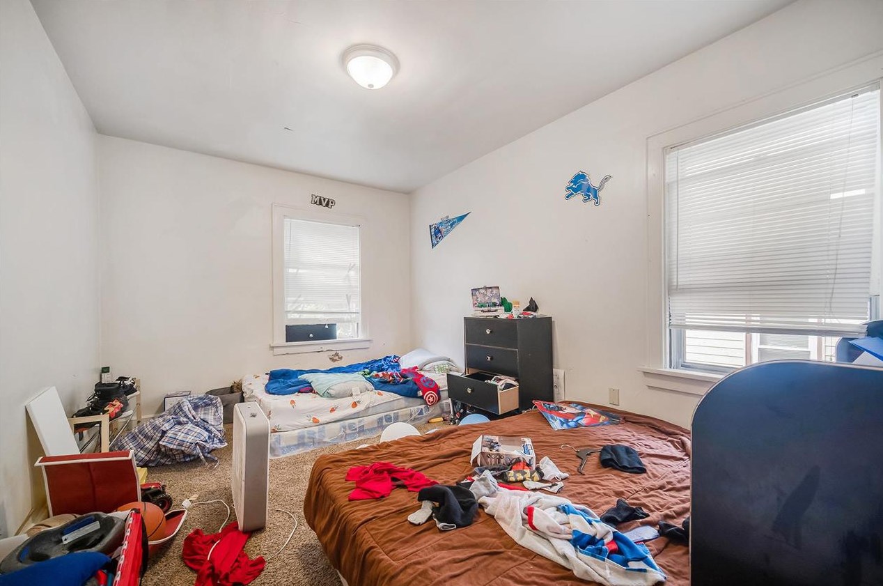 242 High St, Jackson MI 49203-3263 exterior