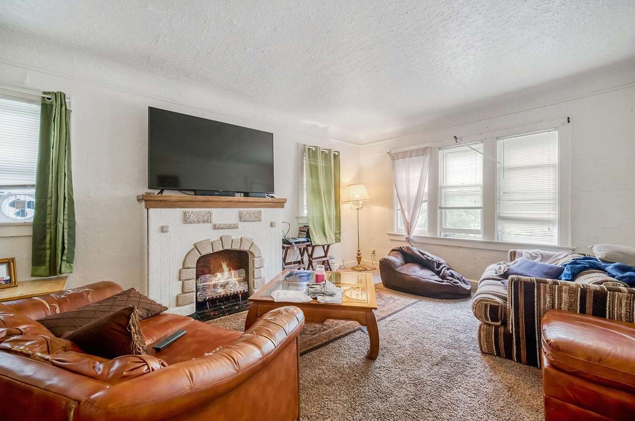 242 High St, Jackson MI 49203-3263 exterior